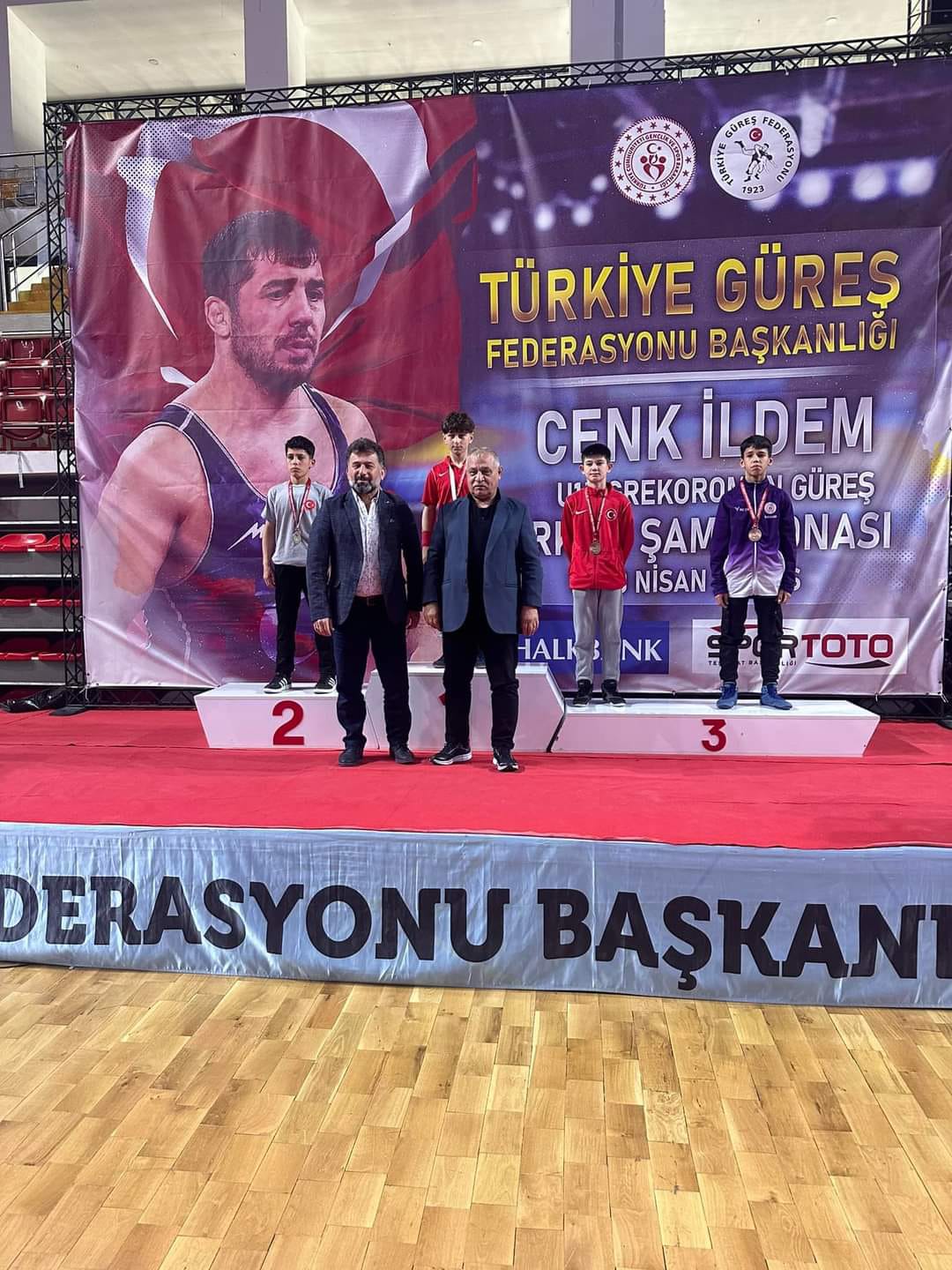 Hendek Olimpik Spor Kulübü güreş takımı Türkiye Şampiyonu 