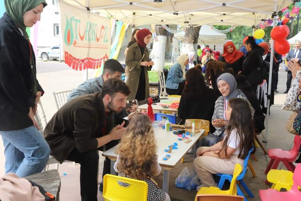 HENDEK’TE OKUL ÖNCESİ ŞENLİĞİ DÜZENLENDİ 