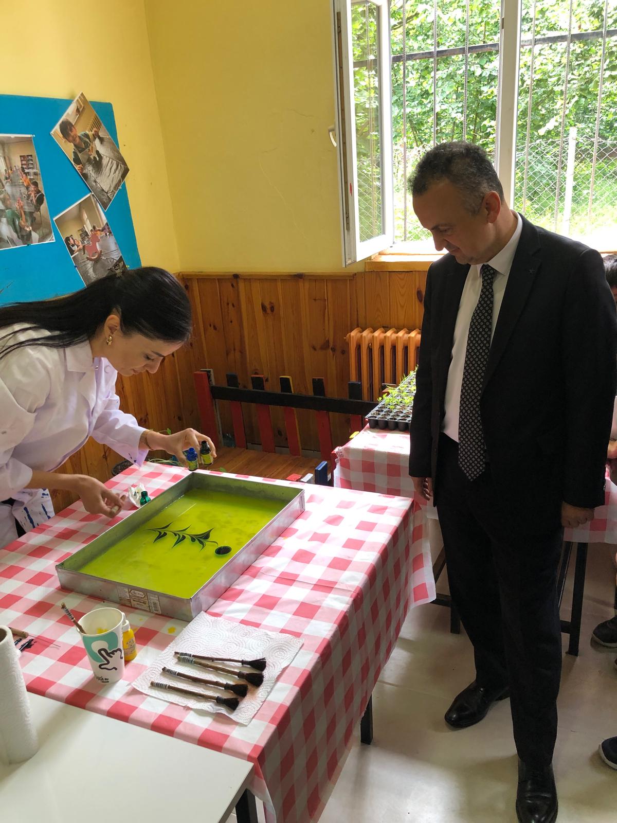 Çamlıca İlkokulu'nda Görsel Sanatlar ve Tabiat Atölyesi açılışı ve sergisi