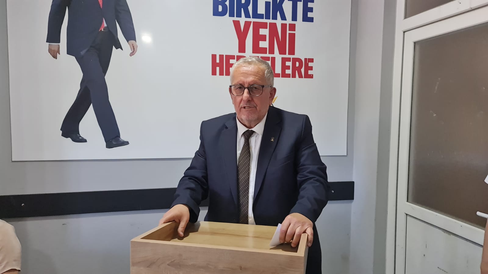 AK PARTİ HENDEK BAYRAMLAŞTI