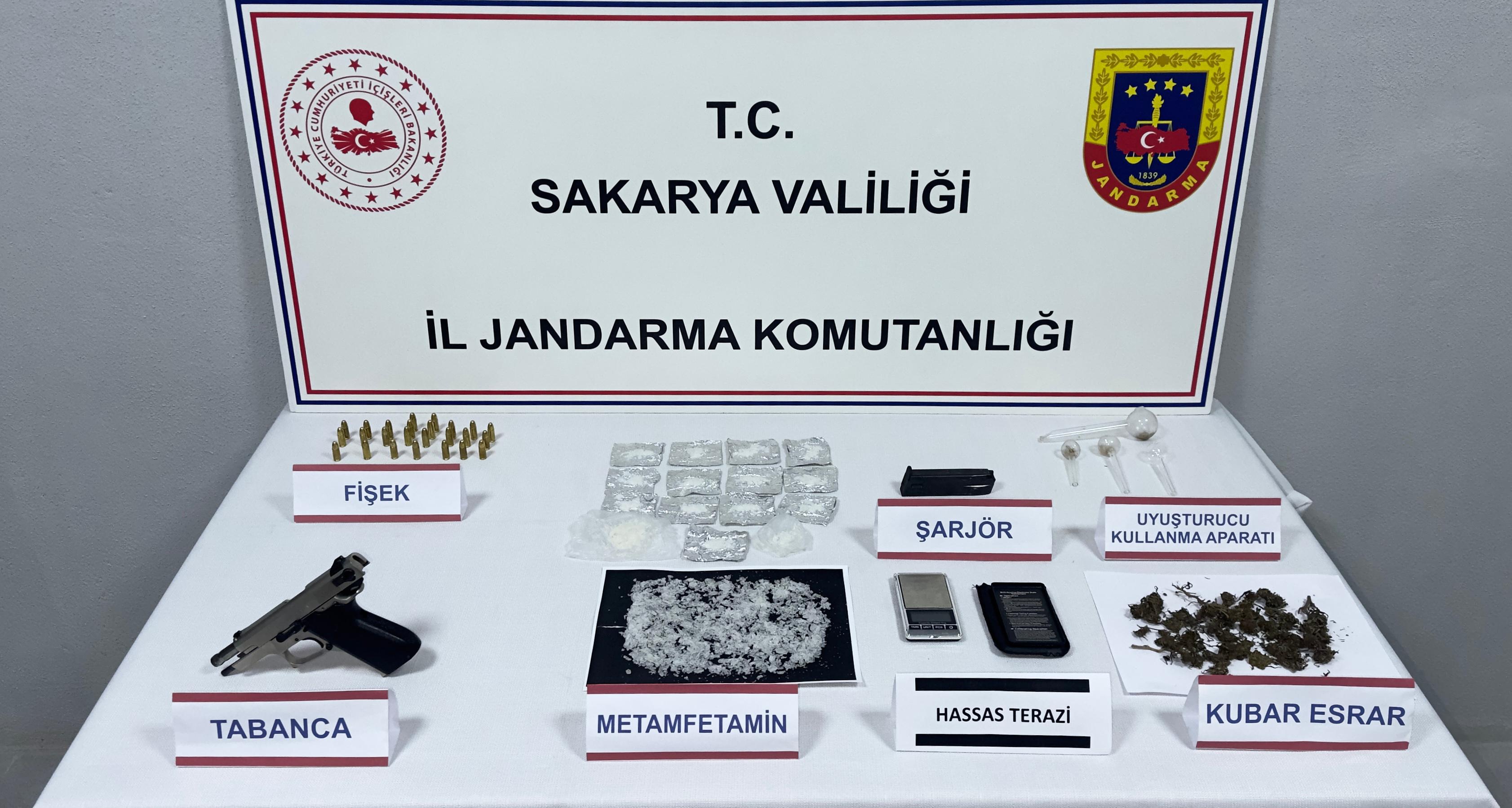 Jandarmadan 4 ilçede operasyon 