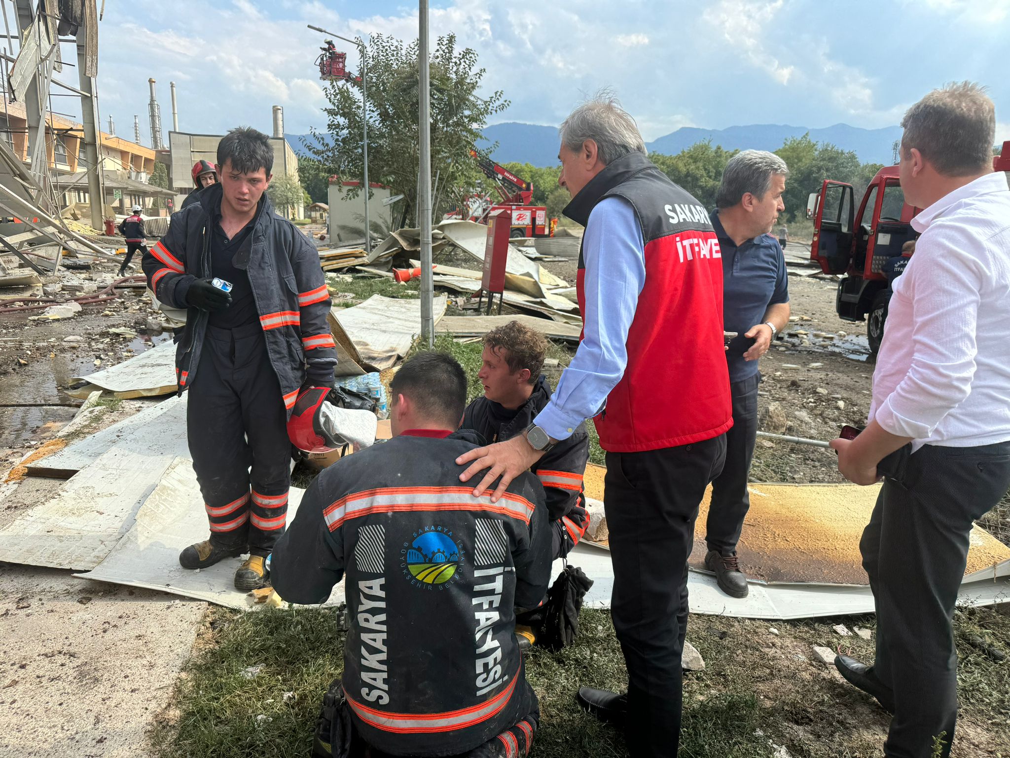 Vali Karadeniz patlamaya ilişkin son durumu açıkladı