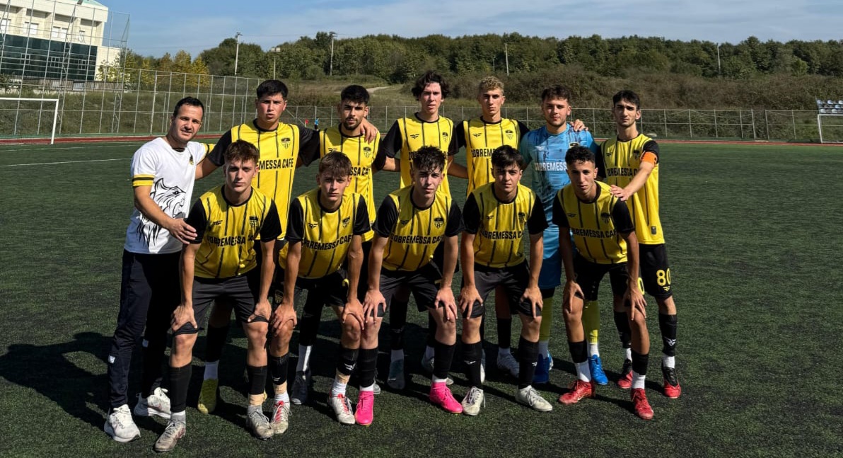 Rasimpaşaspor U18 takımı 2 attı 3 aldı