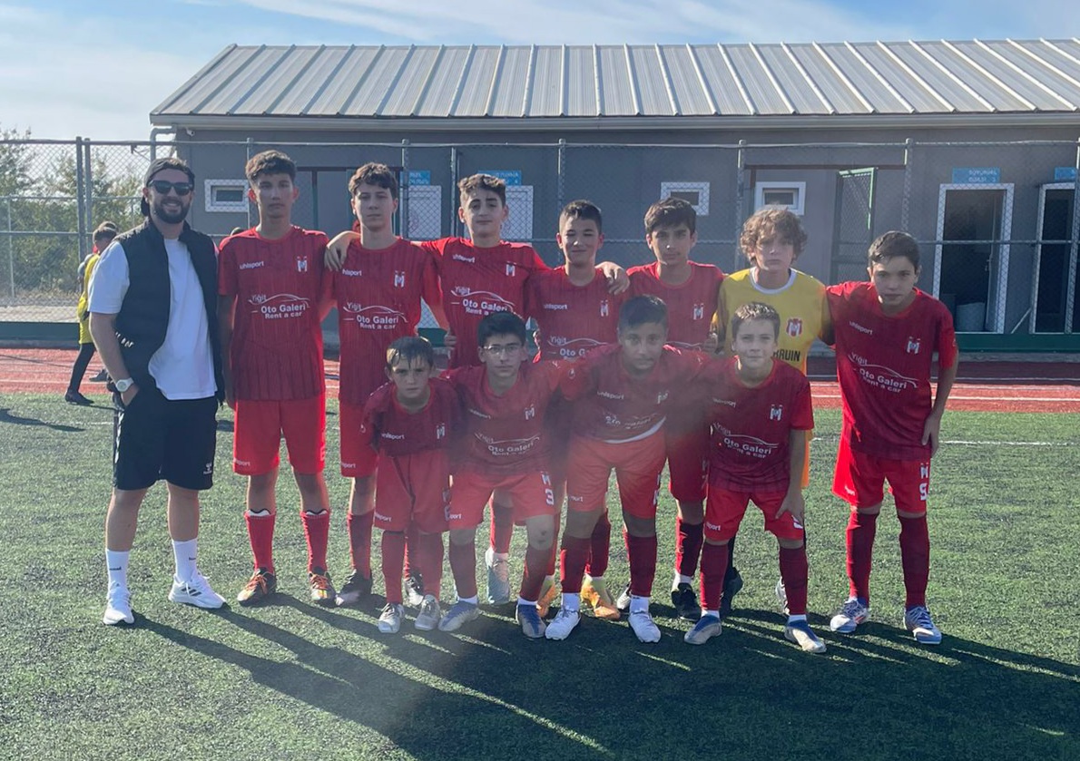 Yenimahallespor U 14 üç attı üç aldı