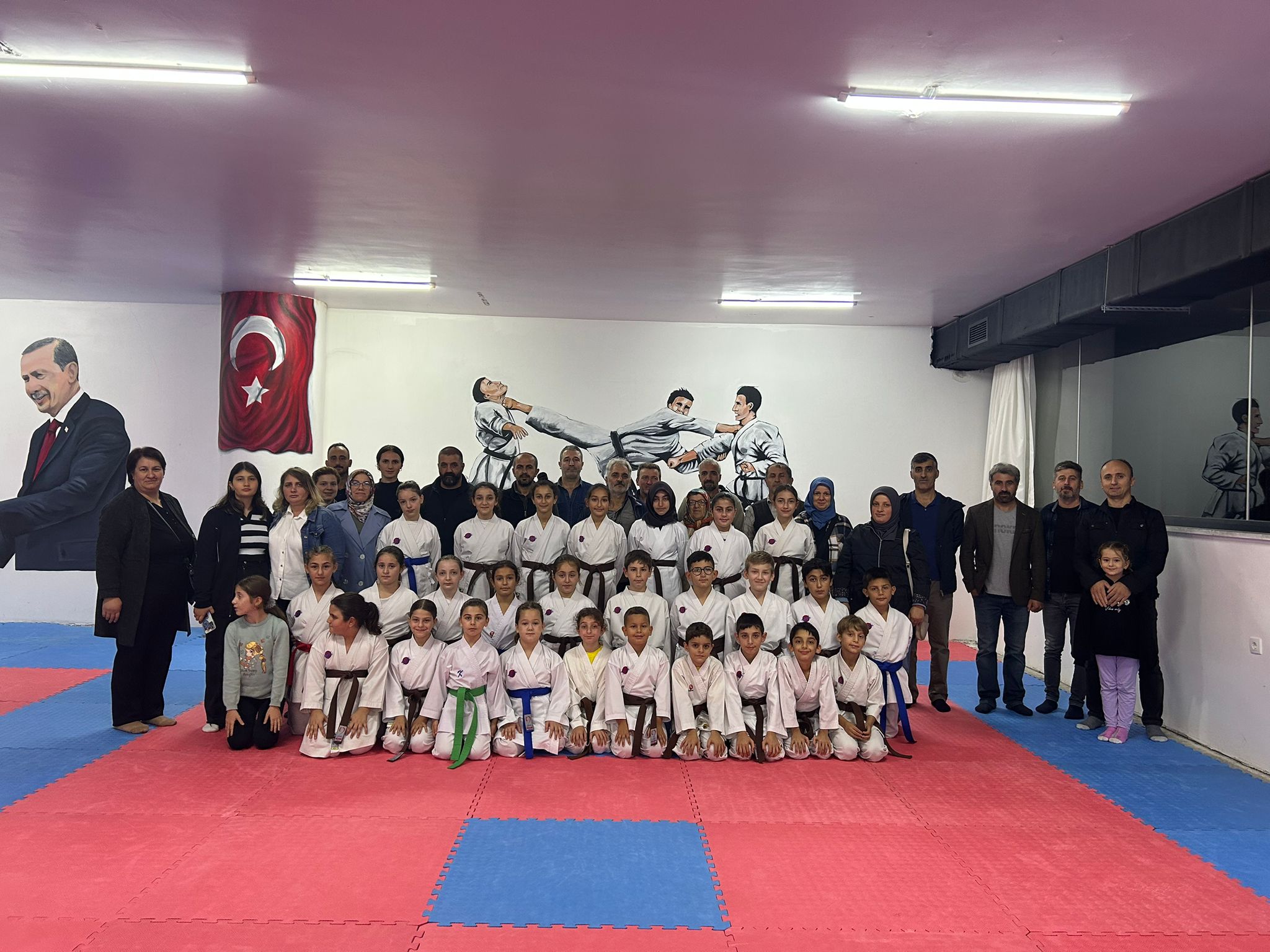 100 SPORCUNUN KATILDIĞI KEMER İMTİHANI SINAVI NEFES KESTİ