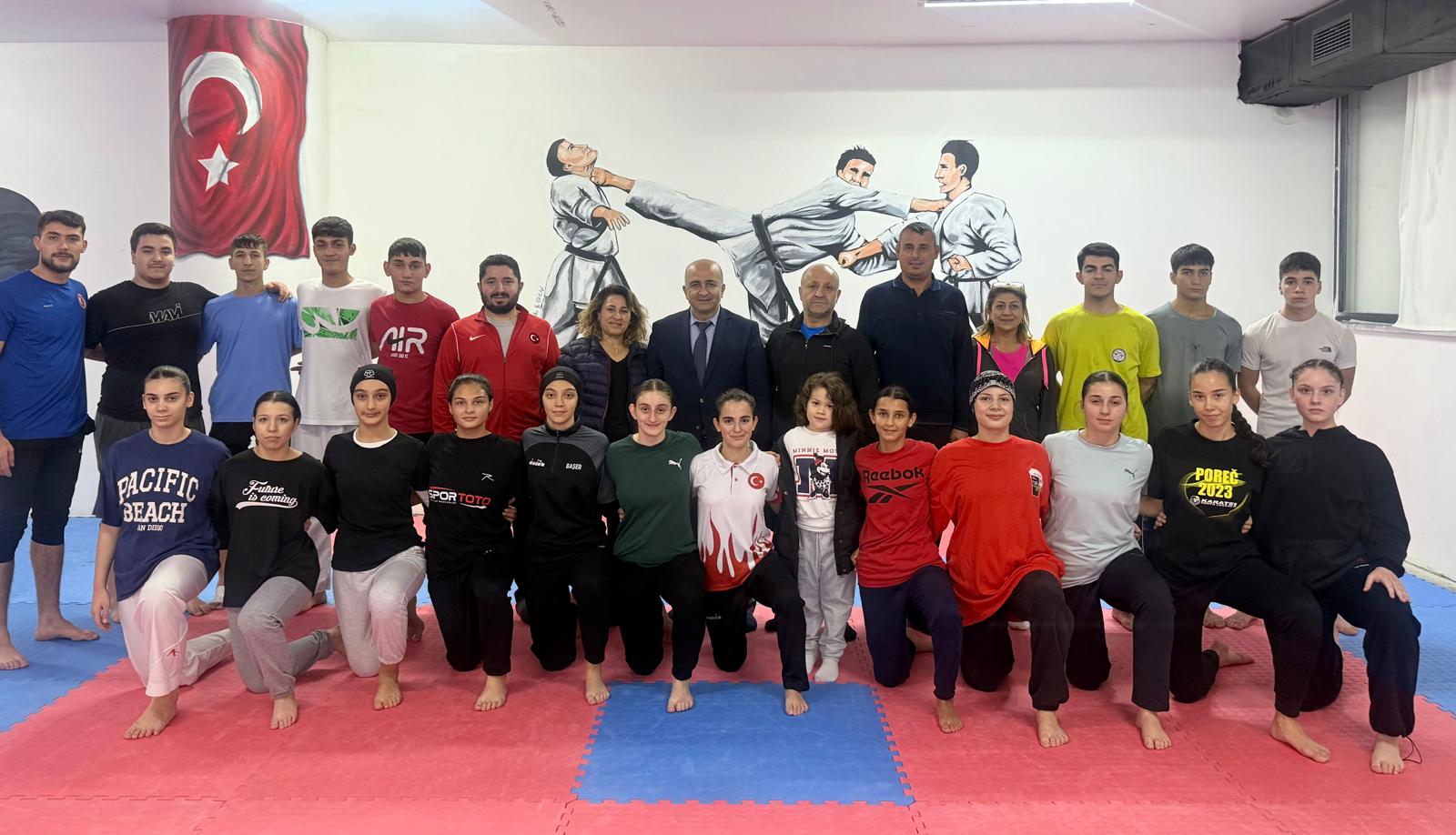 Taşdemir ilk ziyaretini Hrndek Karate'ye yaptı