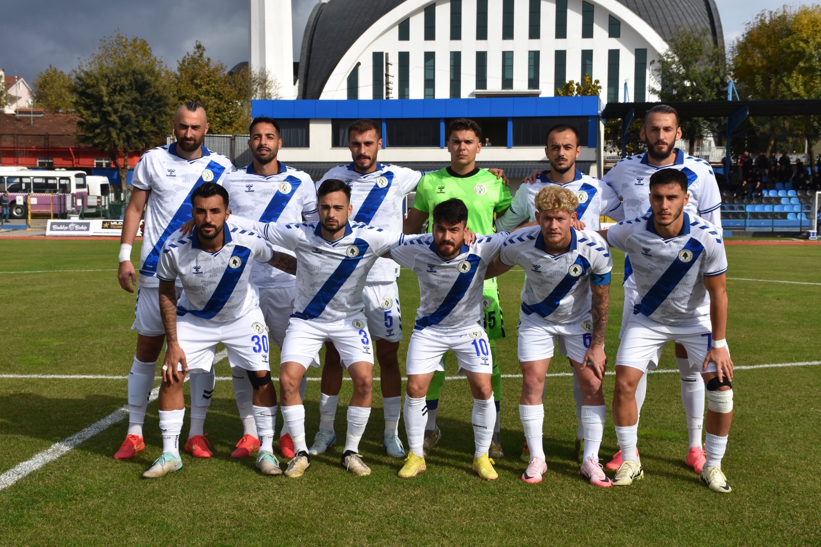 Hendekspor üç puanı üç golle aldı