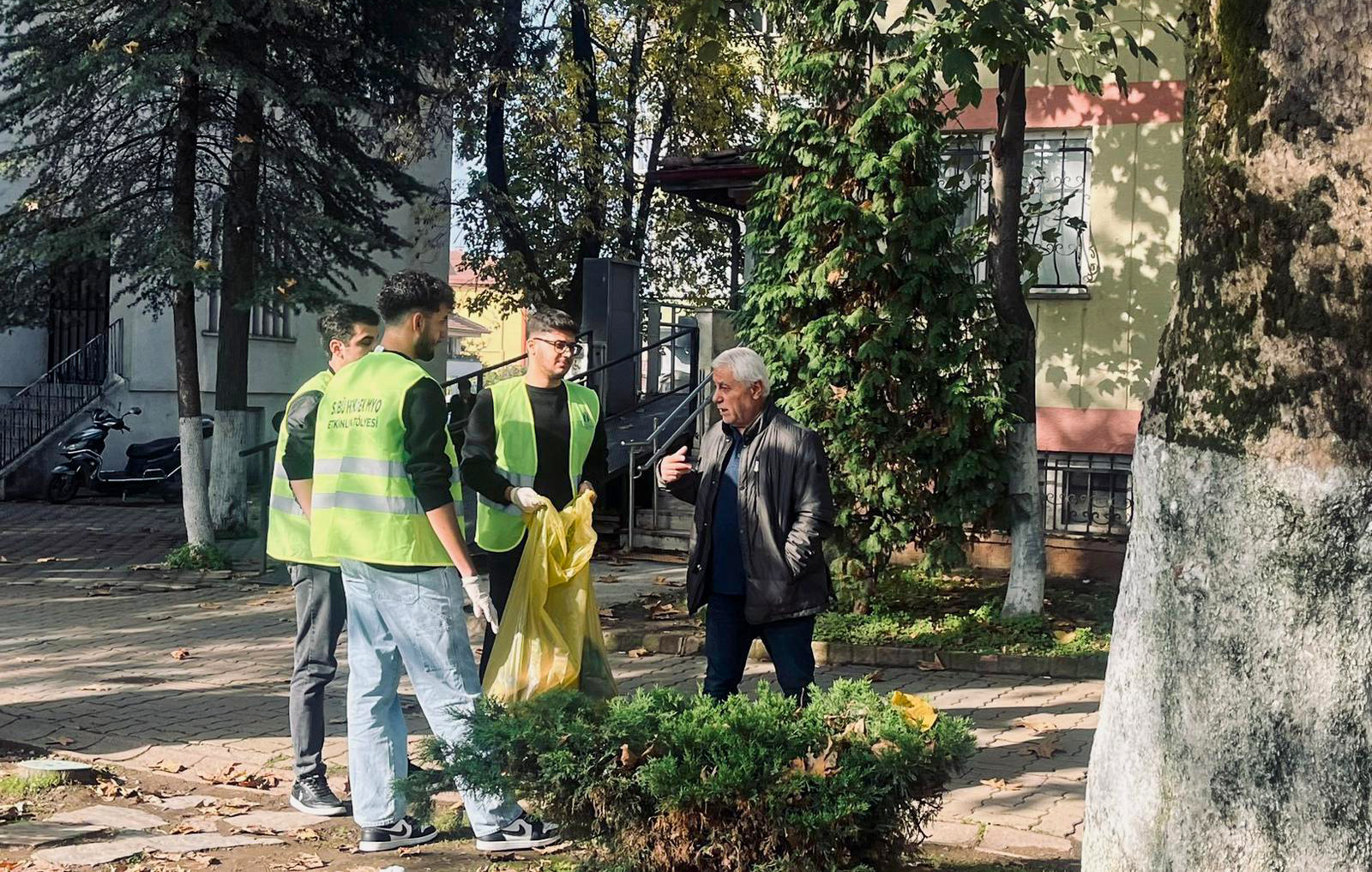 Çevre kirliliğine dikkat çektiler