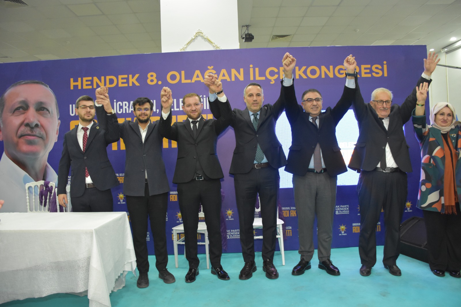 AK Parti’de kazanan Adem Öz oldu. Ali İnci’nin adayı kaybetti