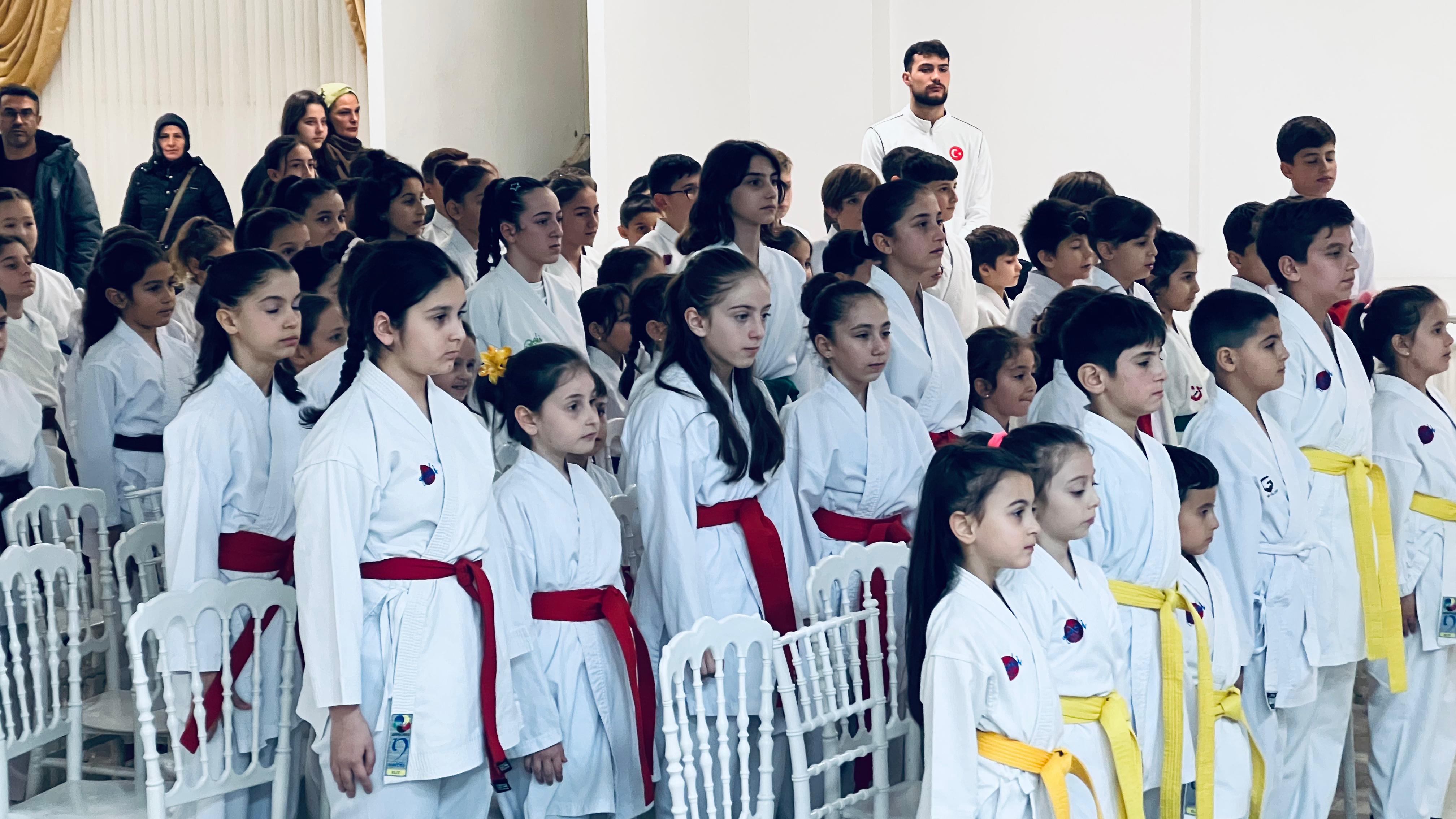 HENDEK KARATE FARKI ŞÖLEN EŞLİĞİNDE TÖREN YAPTI