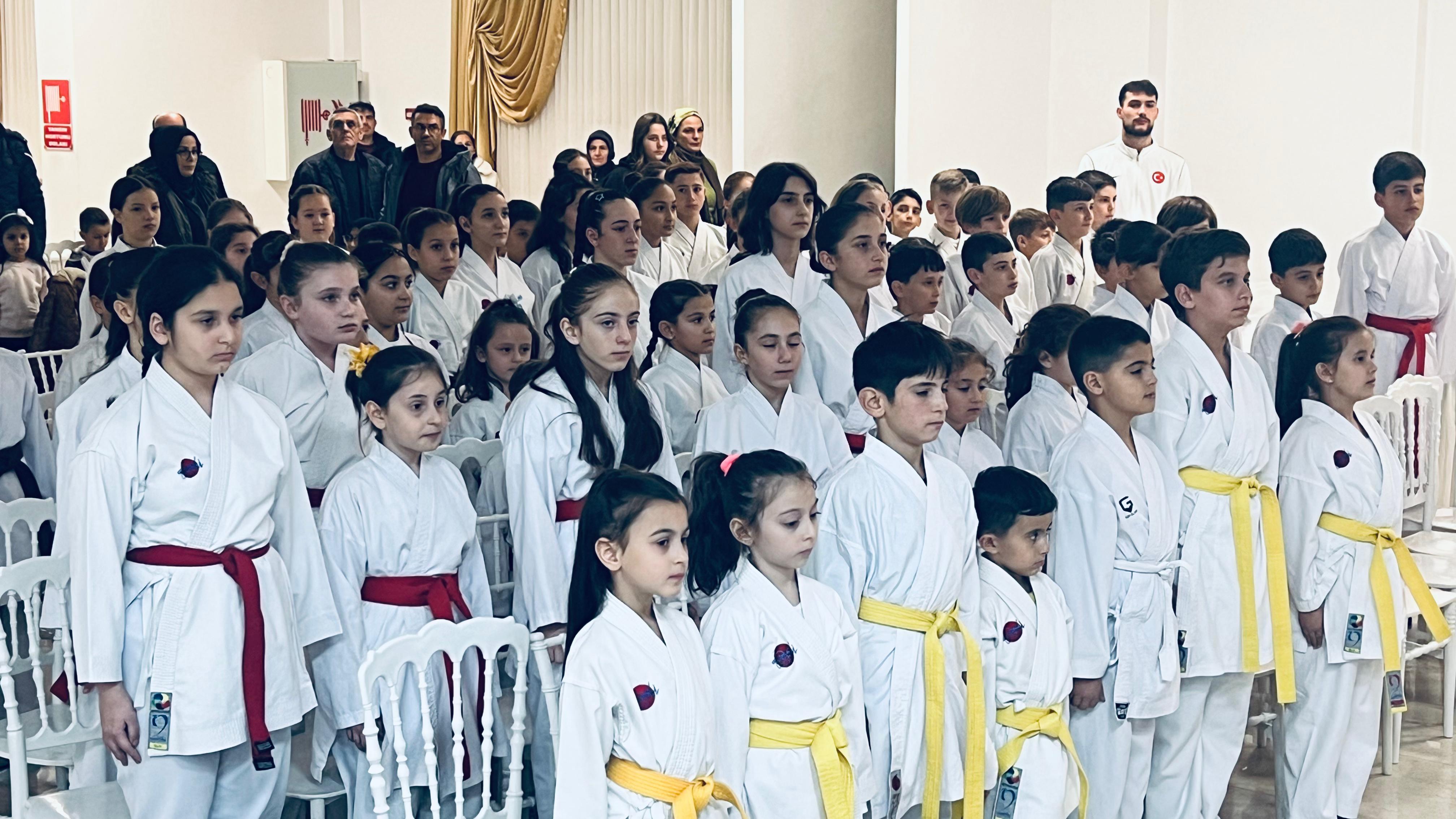 HENDEK KARATE FARKI ŞÖLEN EŞLİĞİNDE TÖREN YAPTI