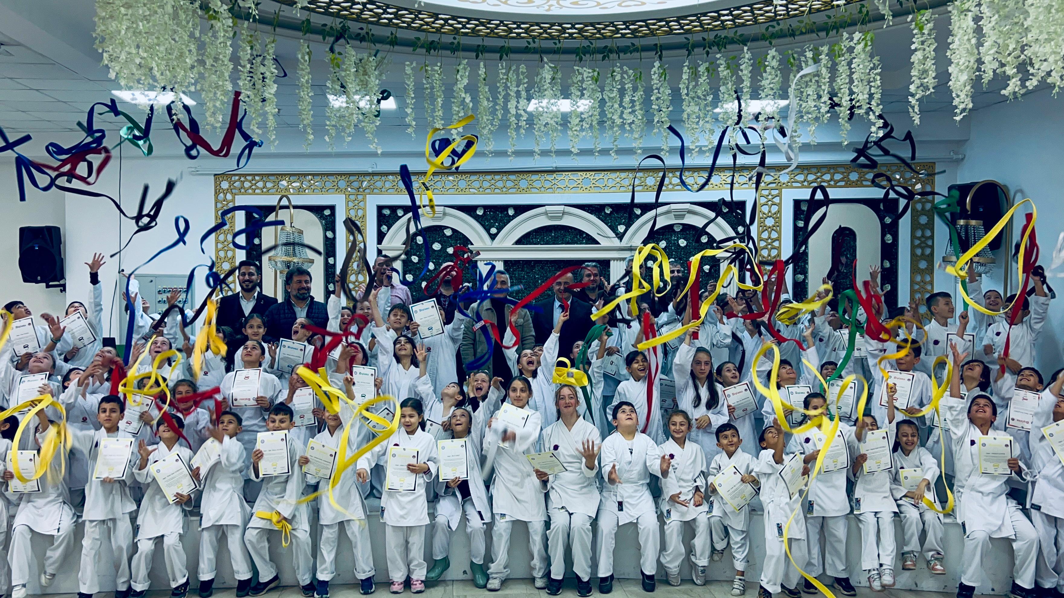 HENDEK KARATE FARKI ŞÖLEN EŞLİĞİNDE TÖREN YAPTI