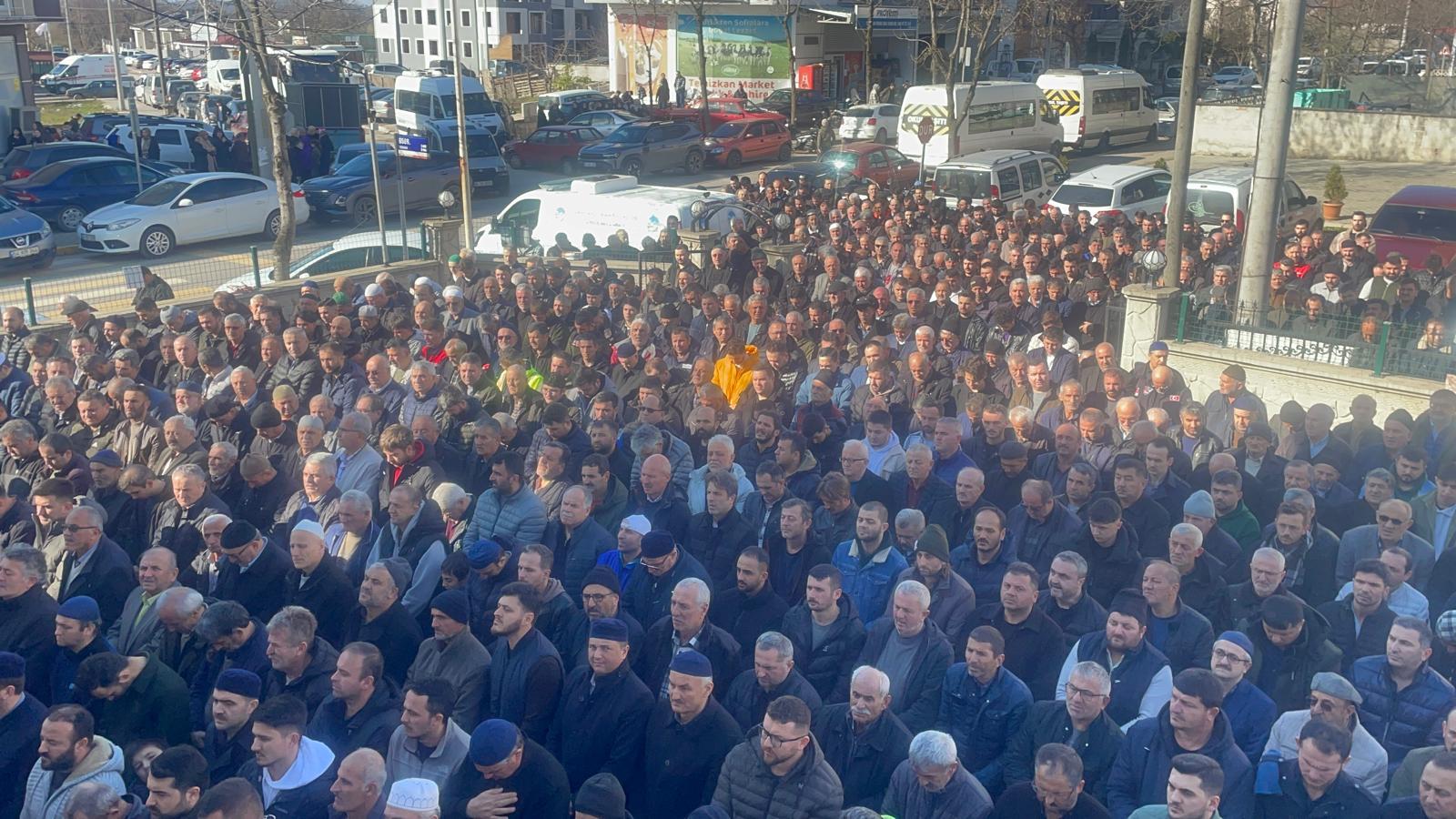 Kazada hayatını kaybeden anne ve kızı dualarla uğurlandı