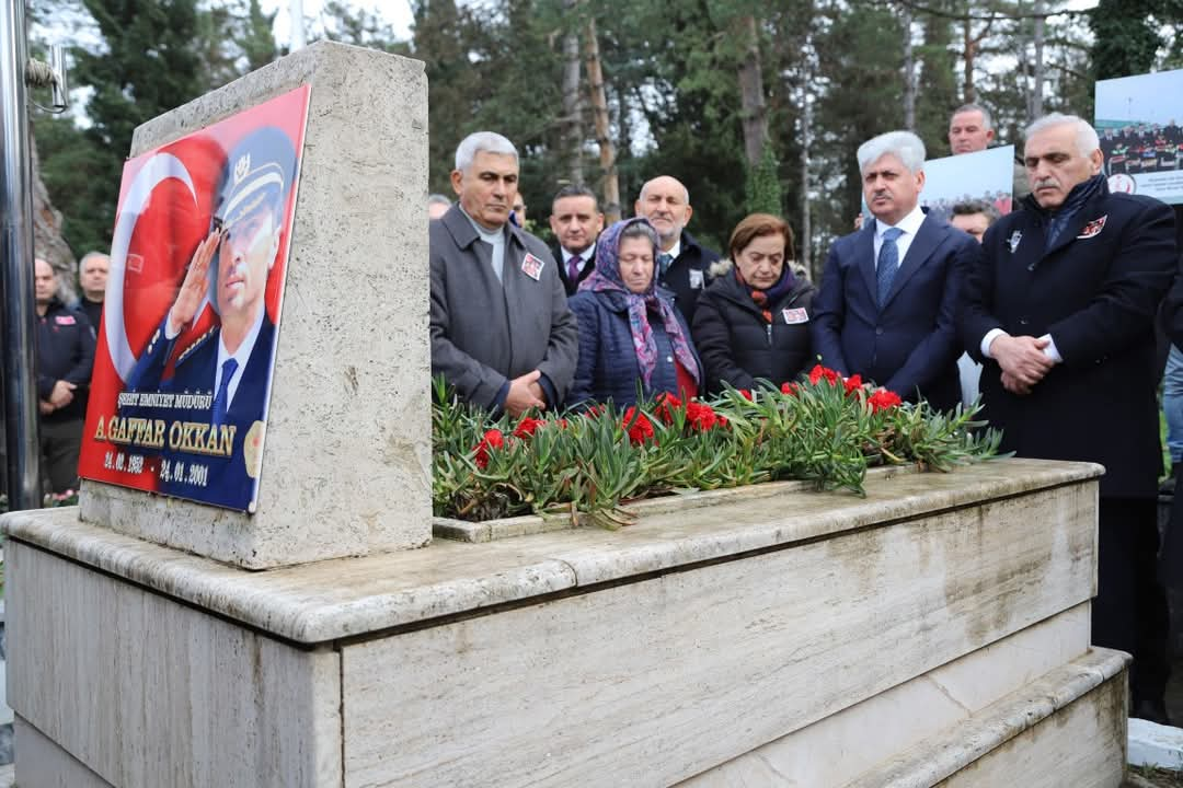 ALİ GAFFAR OKKAN MEZARI BAŞINDA ANILDI