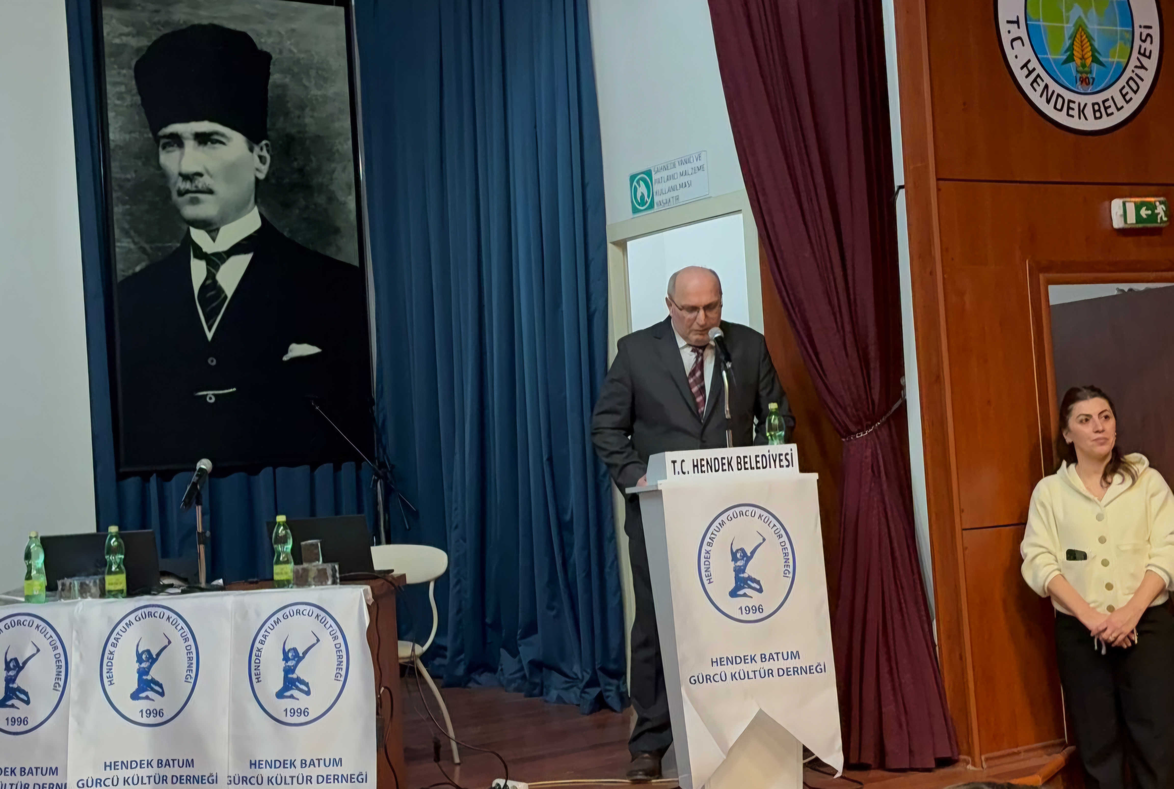 Hendek Batum Gürcü Kültür Derneği'nin düzenlediği programa yoğun ilgi