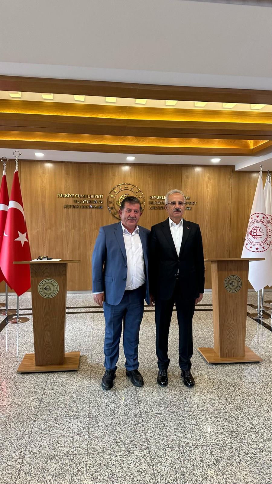 KOOPERATİF BAŞKANLARI BAKAN URALOĞLU'NU ZİYARET ETTİ
