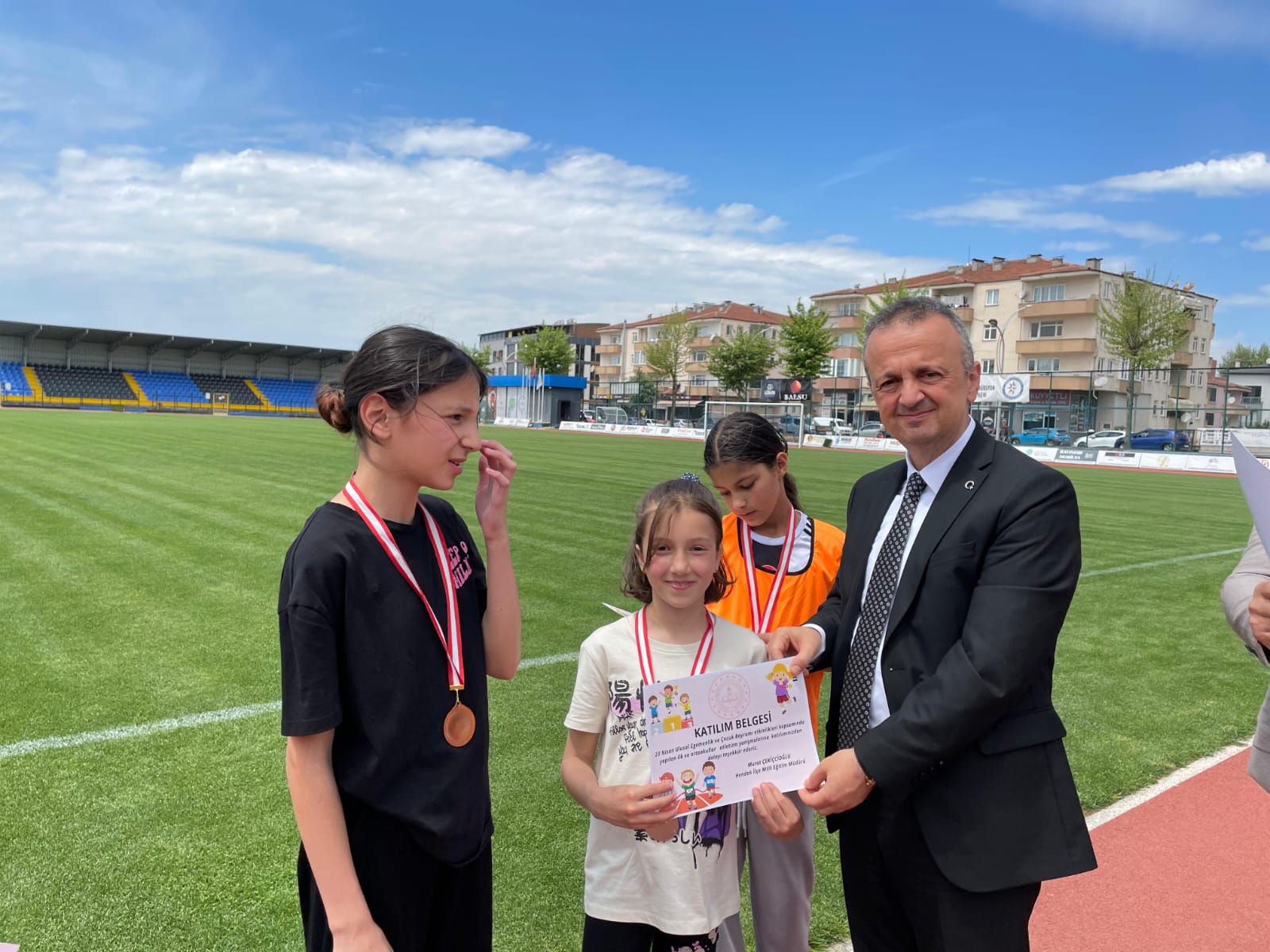 Hendek'te atletizm yarıṣları sona erdi