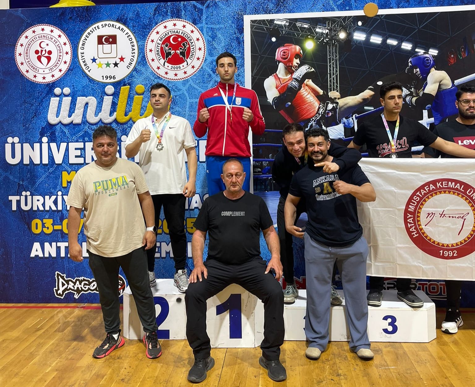Hendek Muay Thai Spor Kulübü sporcuları üç madalya ile döndü