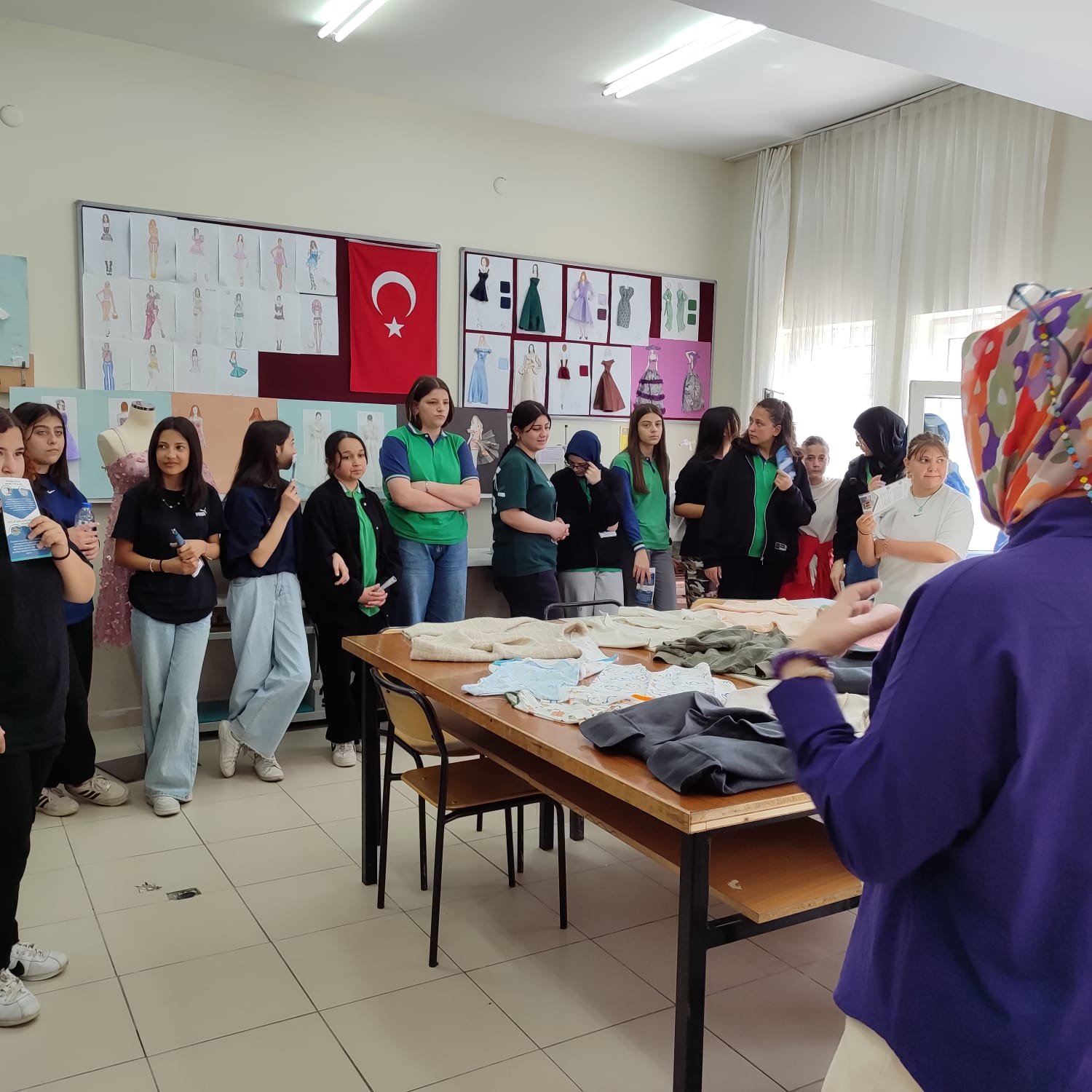 YENİMAHALLE KIZ MTAL’DE OKUL TANITIM ETKİNLİĞİ GERÇEKLEŞTİRİLDİ