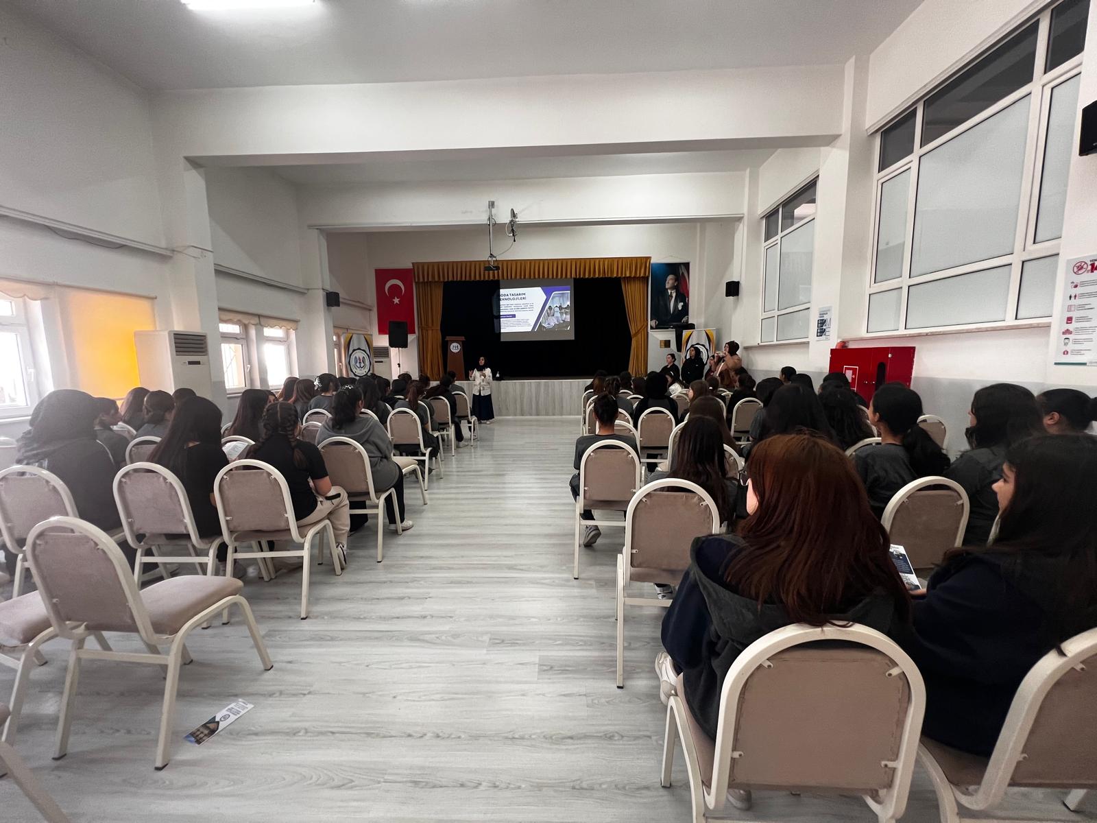 YENİMAHALLE KIZ MTAL’DE OKUL TANITIM ETKİNLİĞİ GERÇEKLEŞTİRİLDİ
