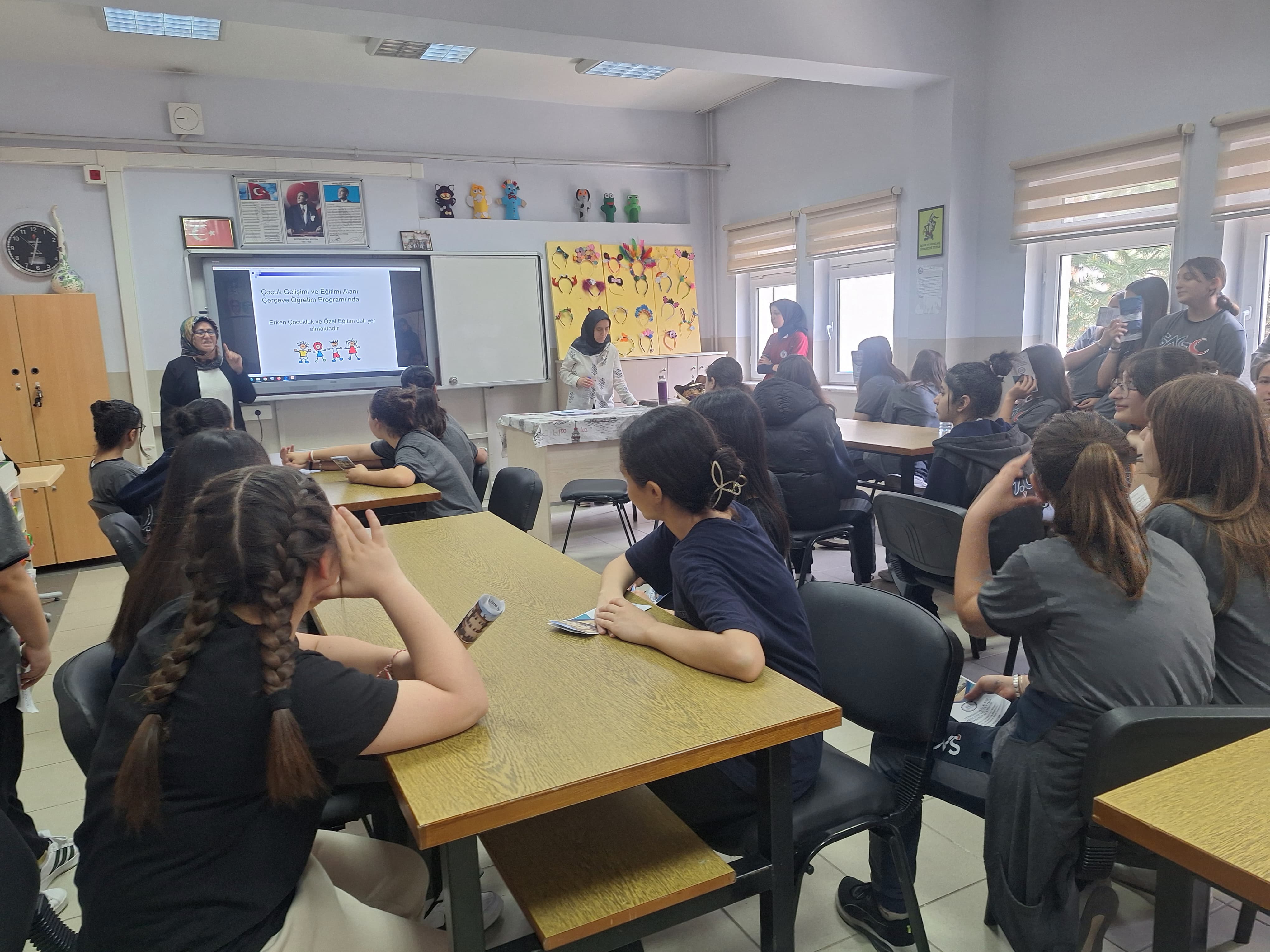 YENİMAHALLE KIZ MTAL’DE OKUL TANITIM ETKİNLİĞİ GERÇEKLEŞTİRİLDİ