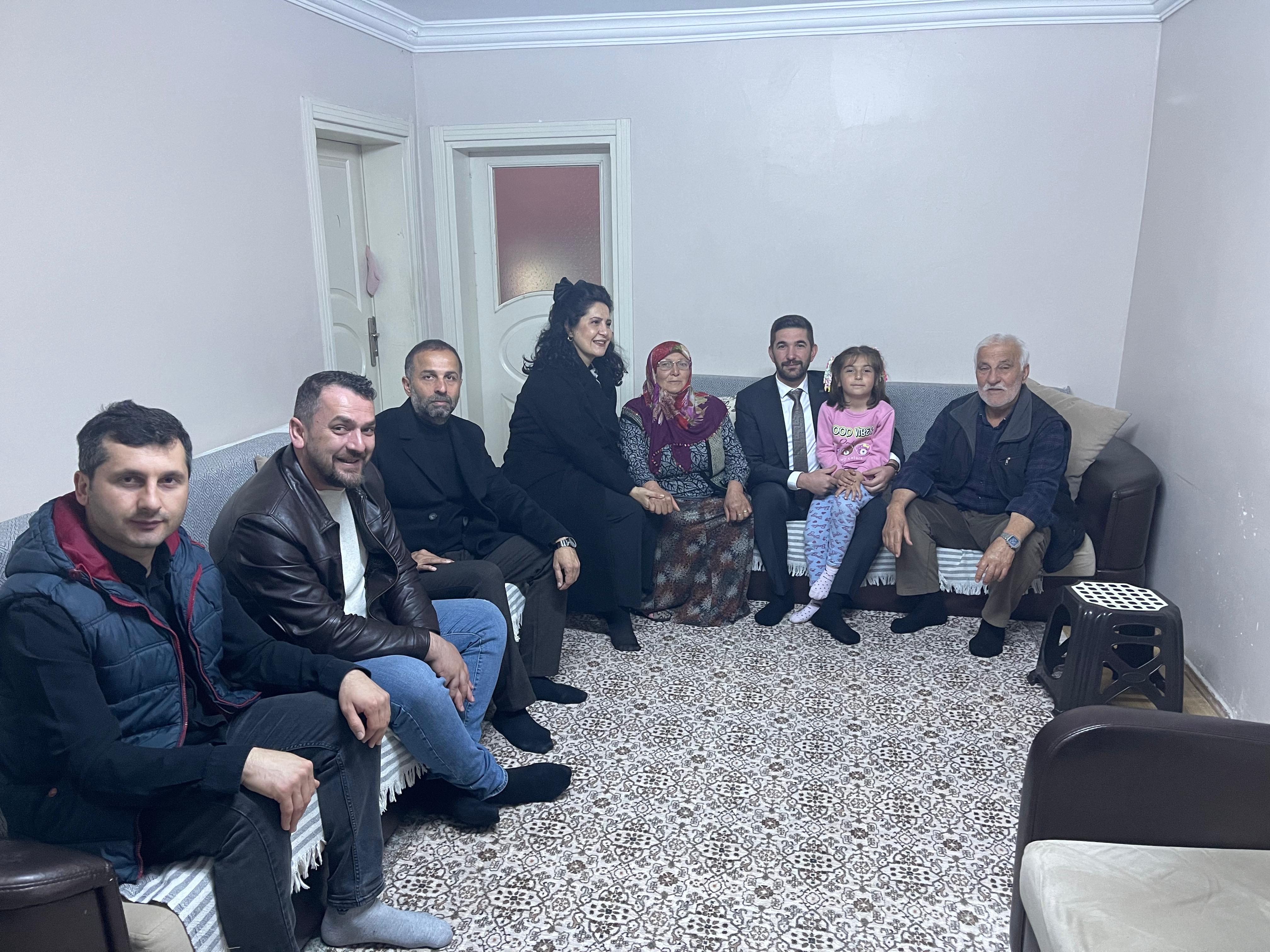 Anneler Günü’nde Anahtar Parti’den Anlamlı Ziyaret