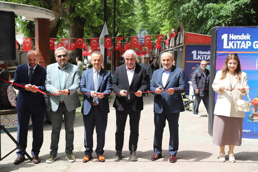 1. HENDEK KİTAP GÜNLERİ AÇILDI