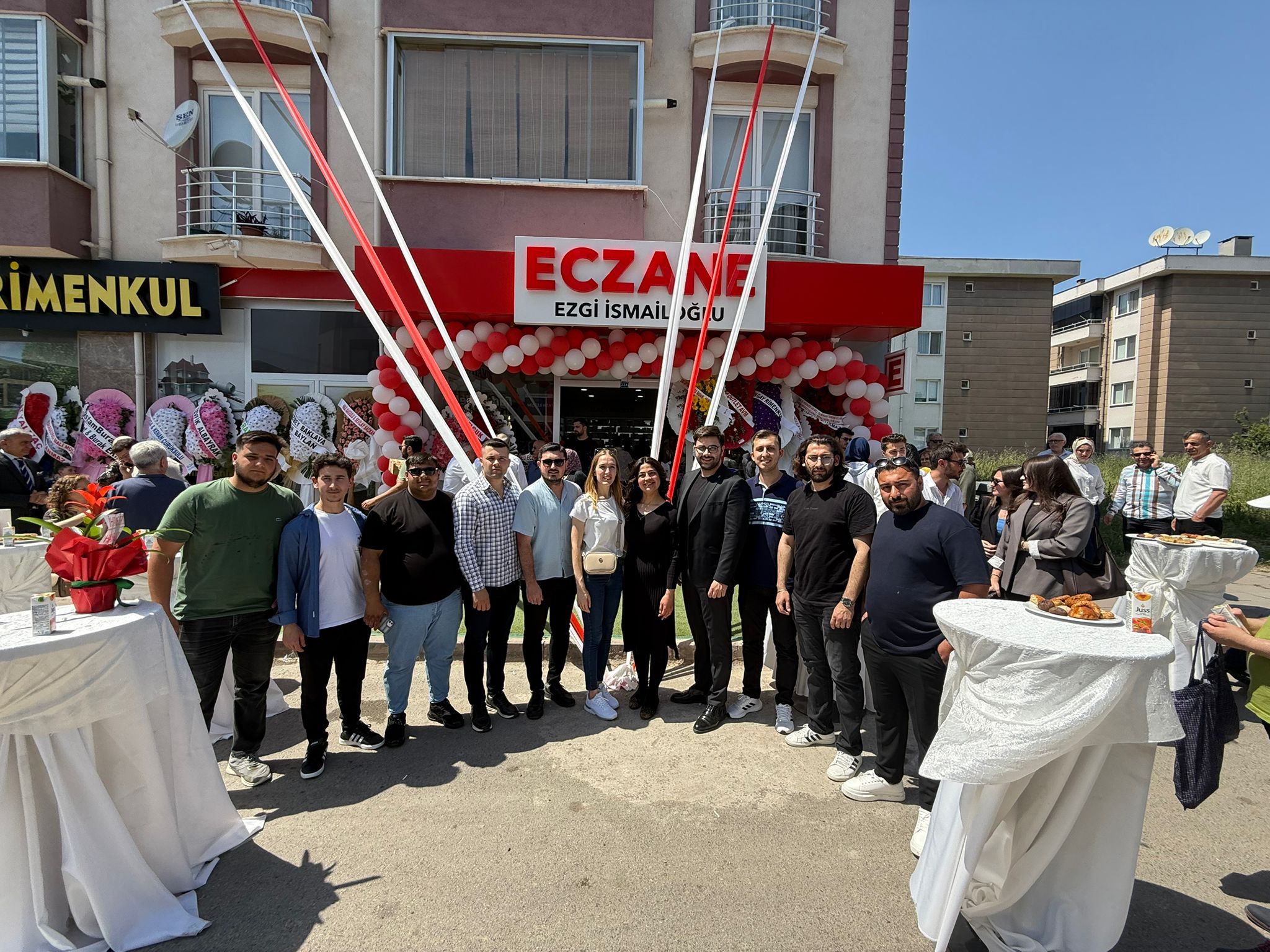 Ezgi Eczanesi Hizmete Açıldı