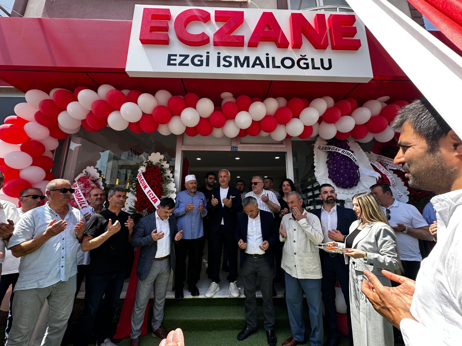 Ezgi Eczanesi Hizmete Açıldı