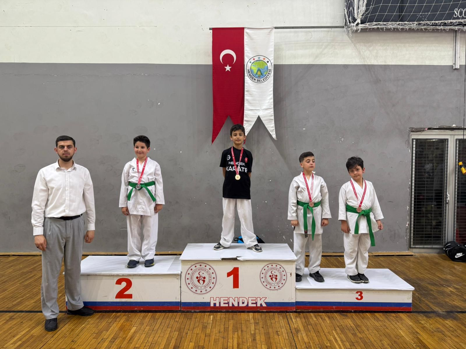 KARATEDE HENDEK FIRTINASI