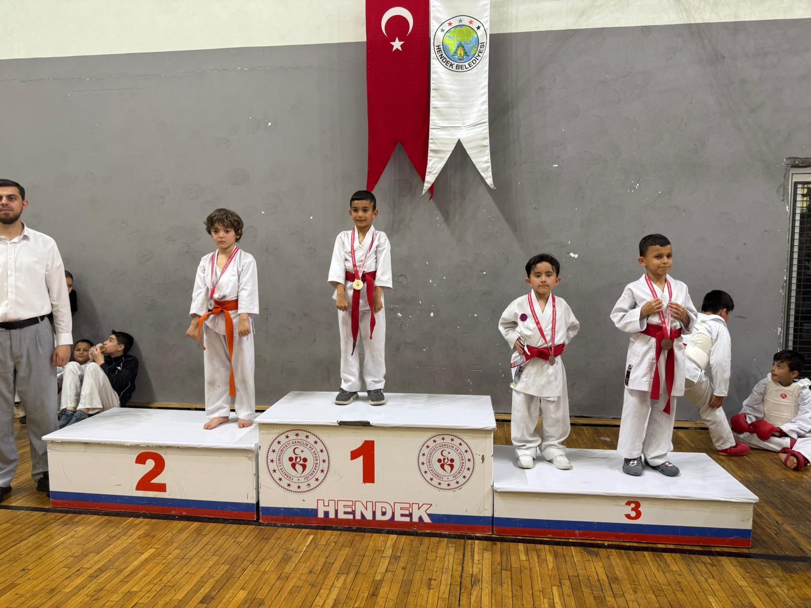 KARATEDE HENDEK FIRTINASI