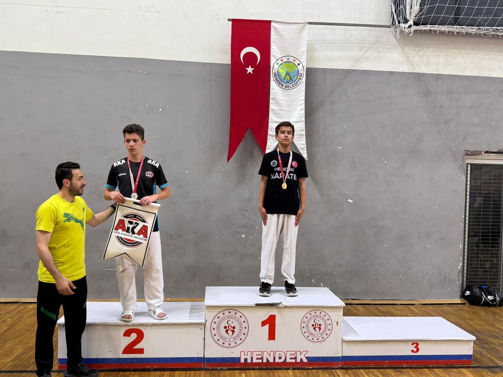 KARATEDE HENDEK FIRTINASI