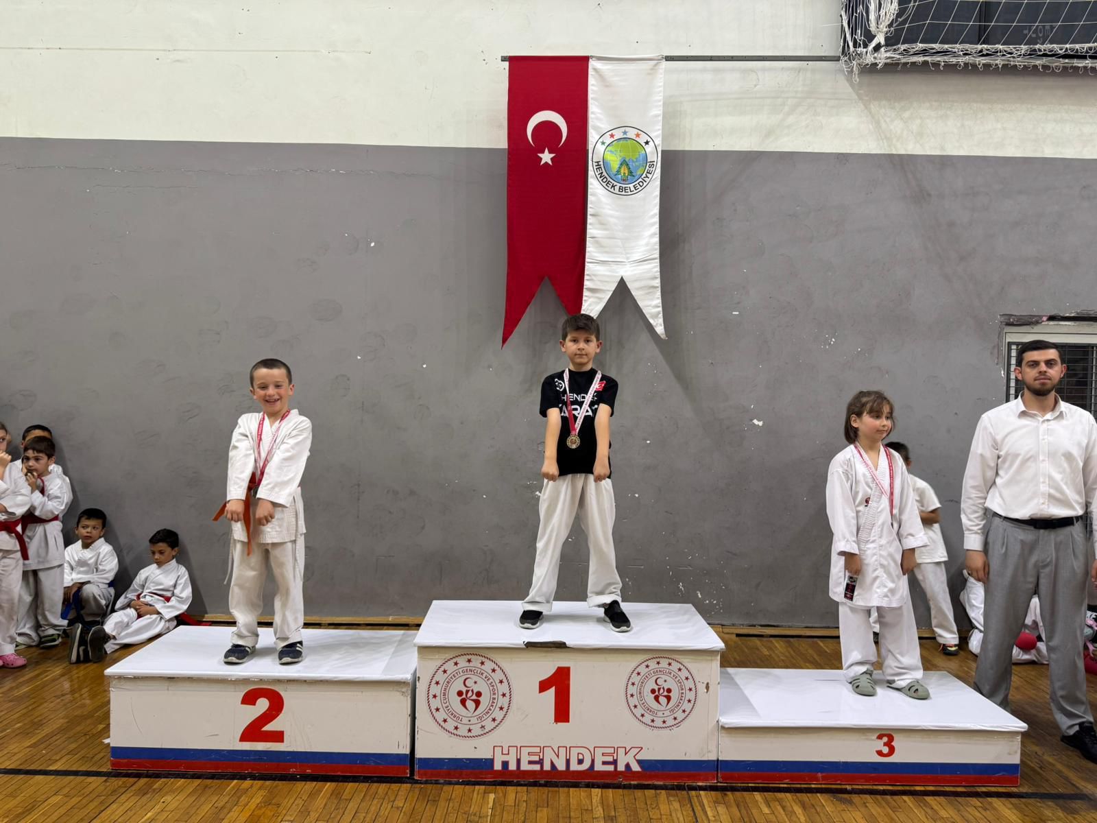 KARATEDE HENDEK FIRTINASI