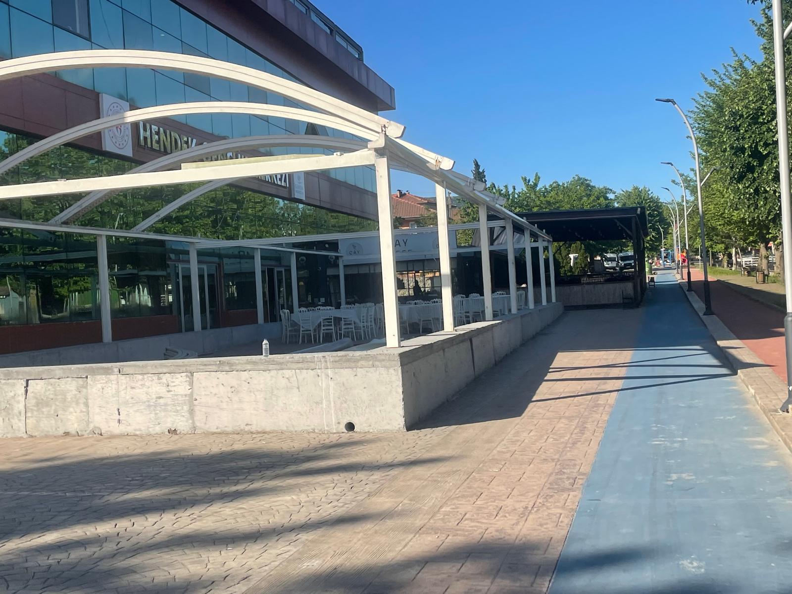 Hendek'te binalara yapılan eklentilerin ruhsat izni varmı