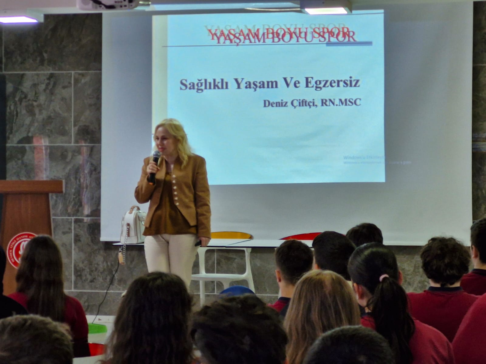 GENÇLERE SAĞLIKLI YAŞAM KONUSUNDA FARKINDALIK