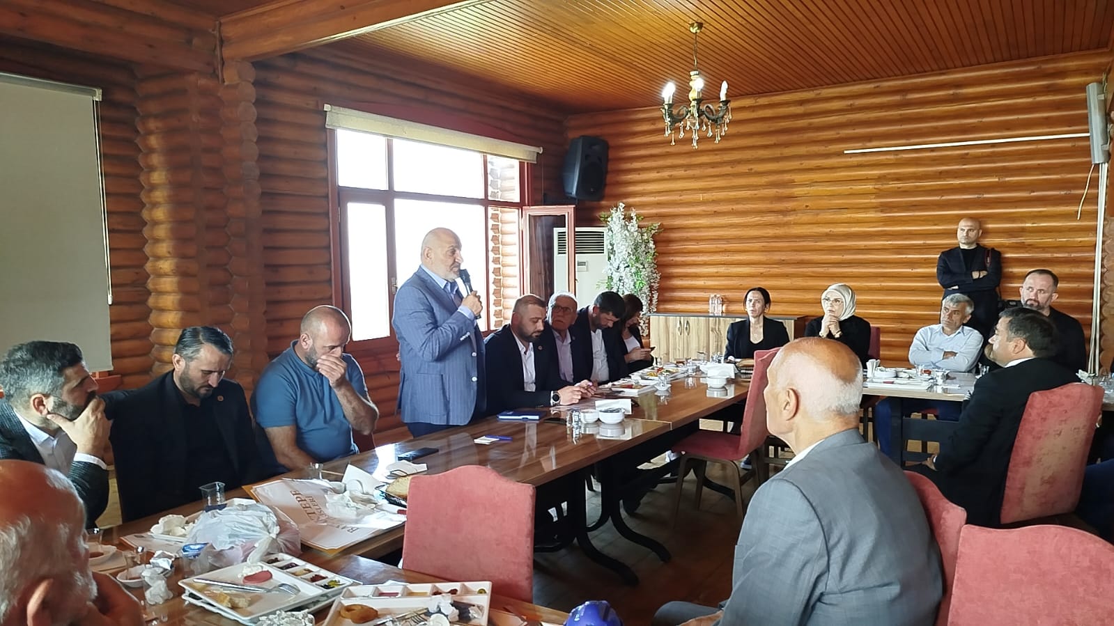 MUHTARLAR BAYRAKTEPE’DE BİR ARAYA GELDİ