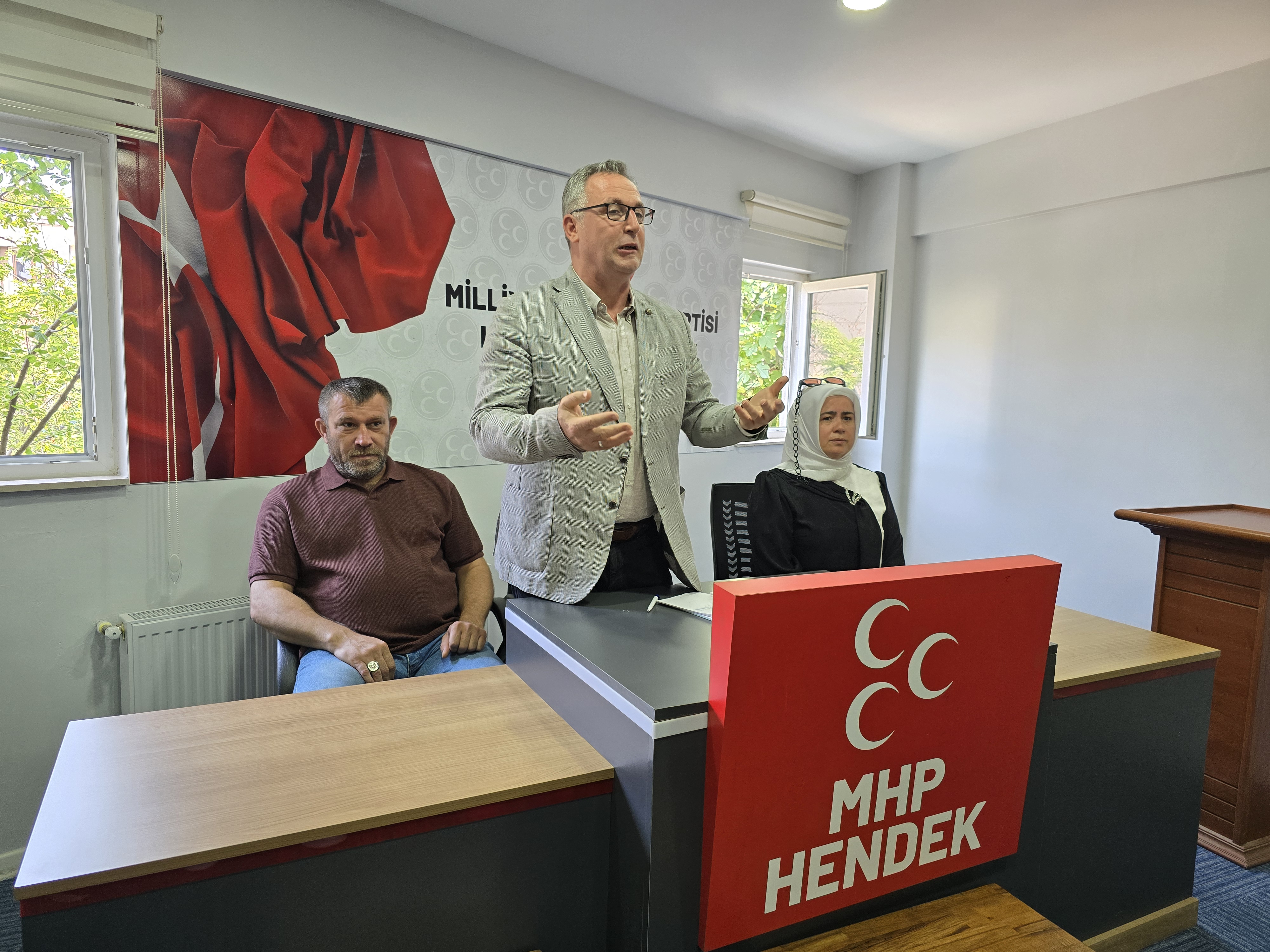 MHP Hendek İlçe Teşkilatı Bayramlaştı