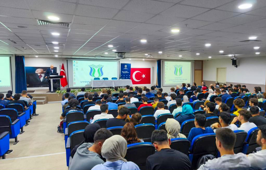 Hendek’te Dijital Dönüşüm temalı Kariyer Zirvesi