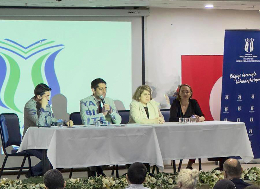 Hendek’te Dijital Dönüşüm temalı Kariyer Zirvesi