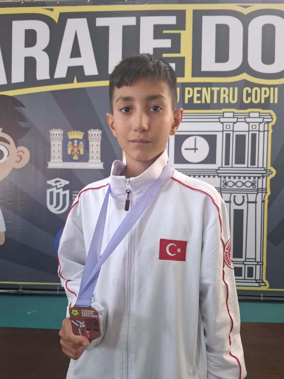 Hendekli Karateciler Moldova'dan üç madalya ile döndü