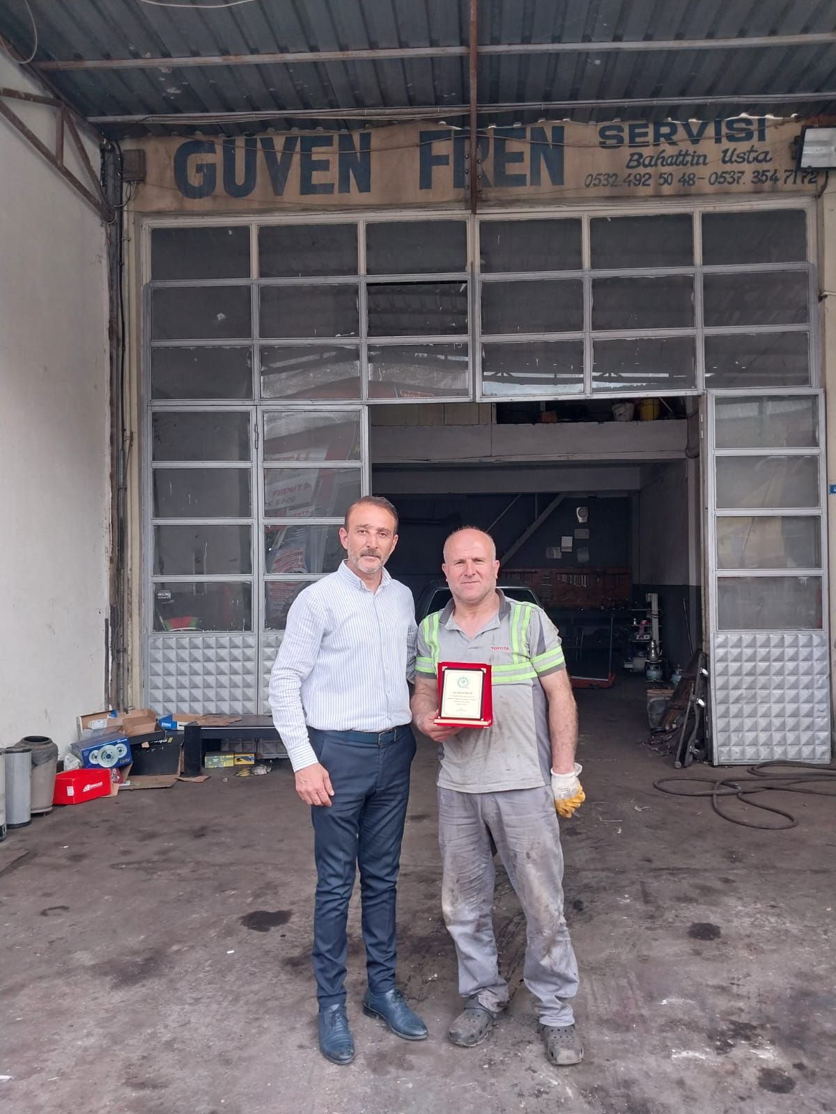 Hendek Küçük Sanayi Sitesi Başkanı Sedat Demirel'den Vefa Örneği