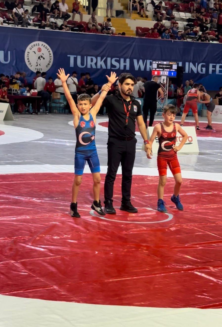 HENDEK OLİMPİK SPOR KULÜBÜ YİNE TÜRKİYE'NİN ZİRVESİNDE