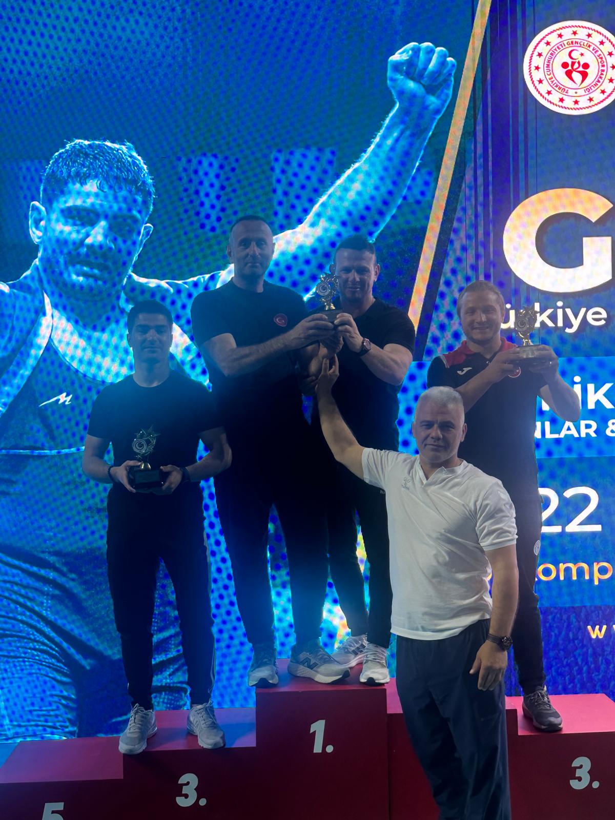 HENDEK OLİMPİK SPOR KULÜBÜ YİNE TÜRKİYE'NİN ZİRVESİNDE
