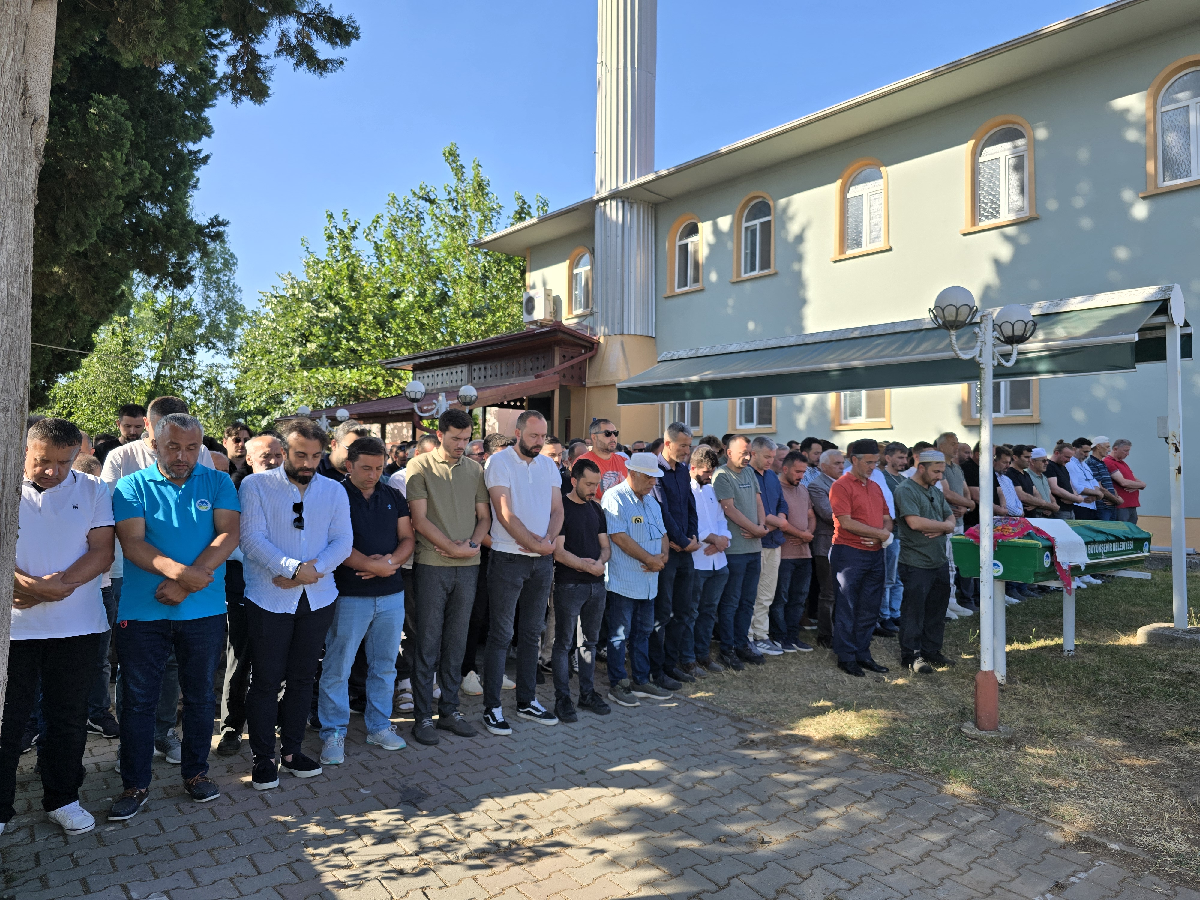 Sunman dualarla son yolculuğuna uğurlandı