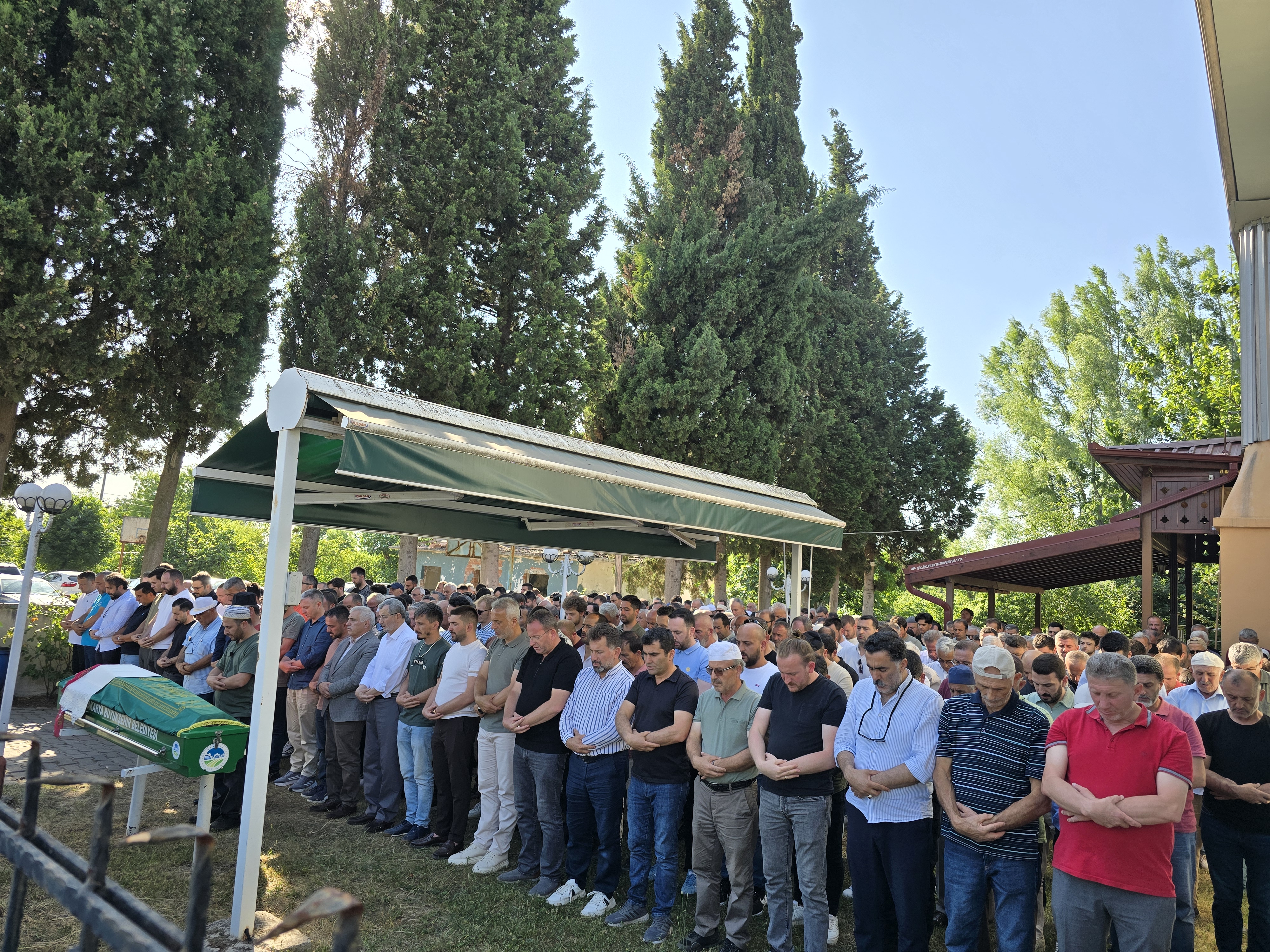 Sunman dualarla son yolculuğuna uğurlandı