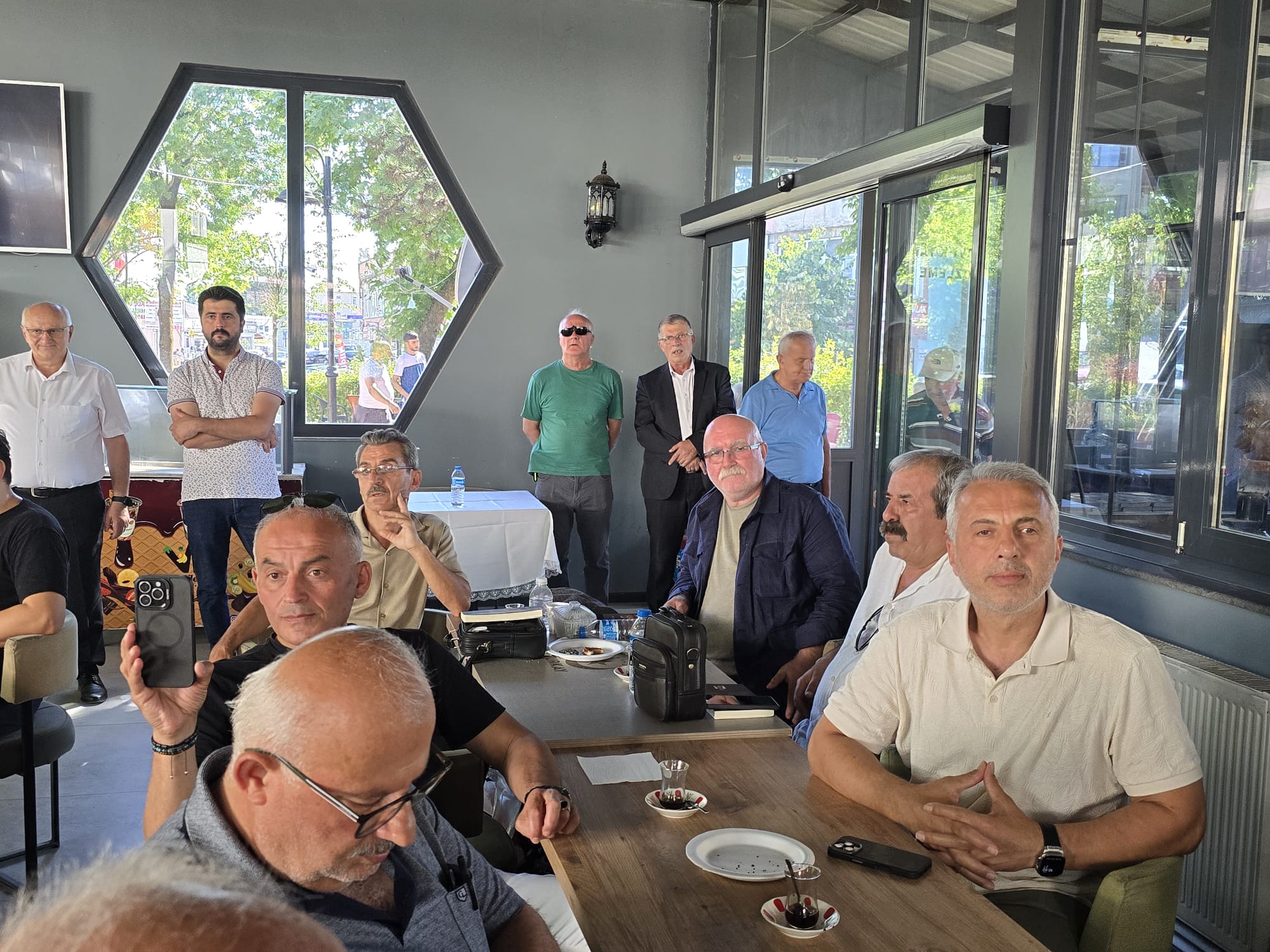 Düşen Yapraklar Okurlarıyla Buluştu