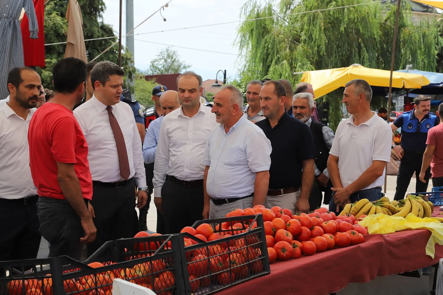 Kaymakam Gökpınar Çamlıca Mahallesi'nde vatandaşlar ile biraraya geldi