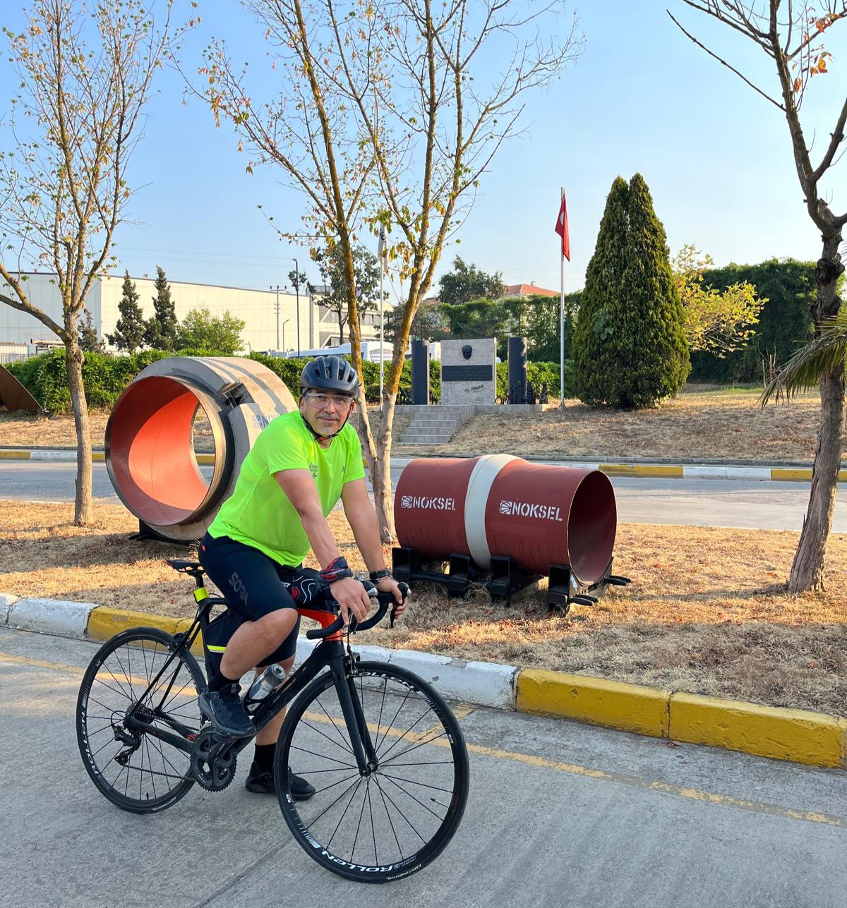 NAMIK KEMAL ÖNER’DEN ANLAMLI PEDAL