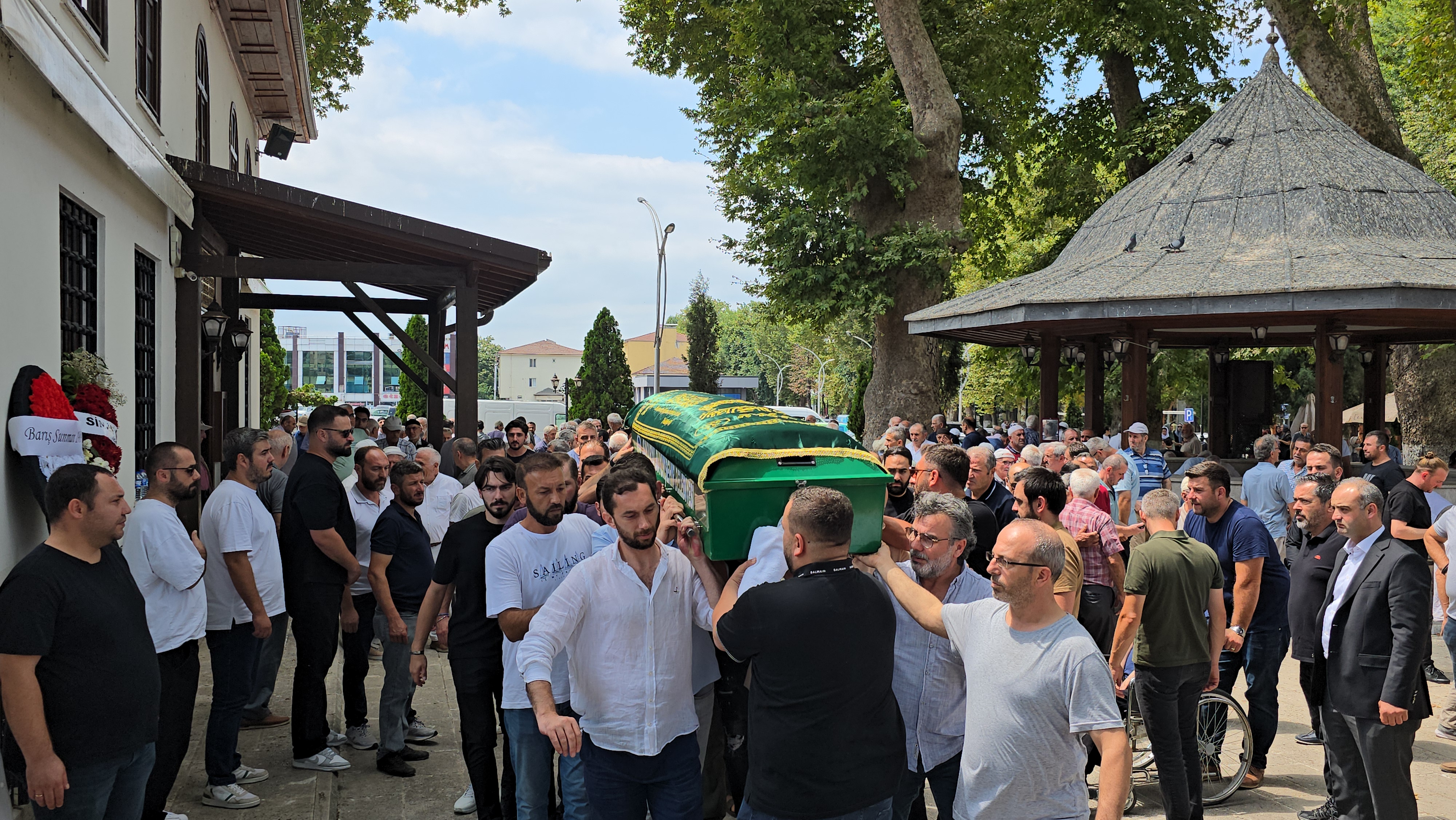 Sunman dualarla son yolculuğuna uğurlandı