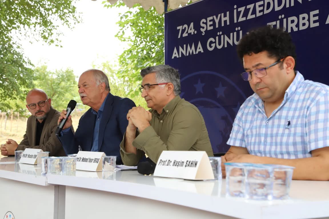 HENDEK’TE ŞEYH İZZEDDİN İSMAİL DUALARLA ANILDI